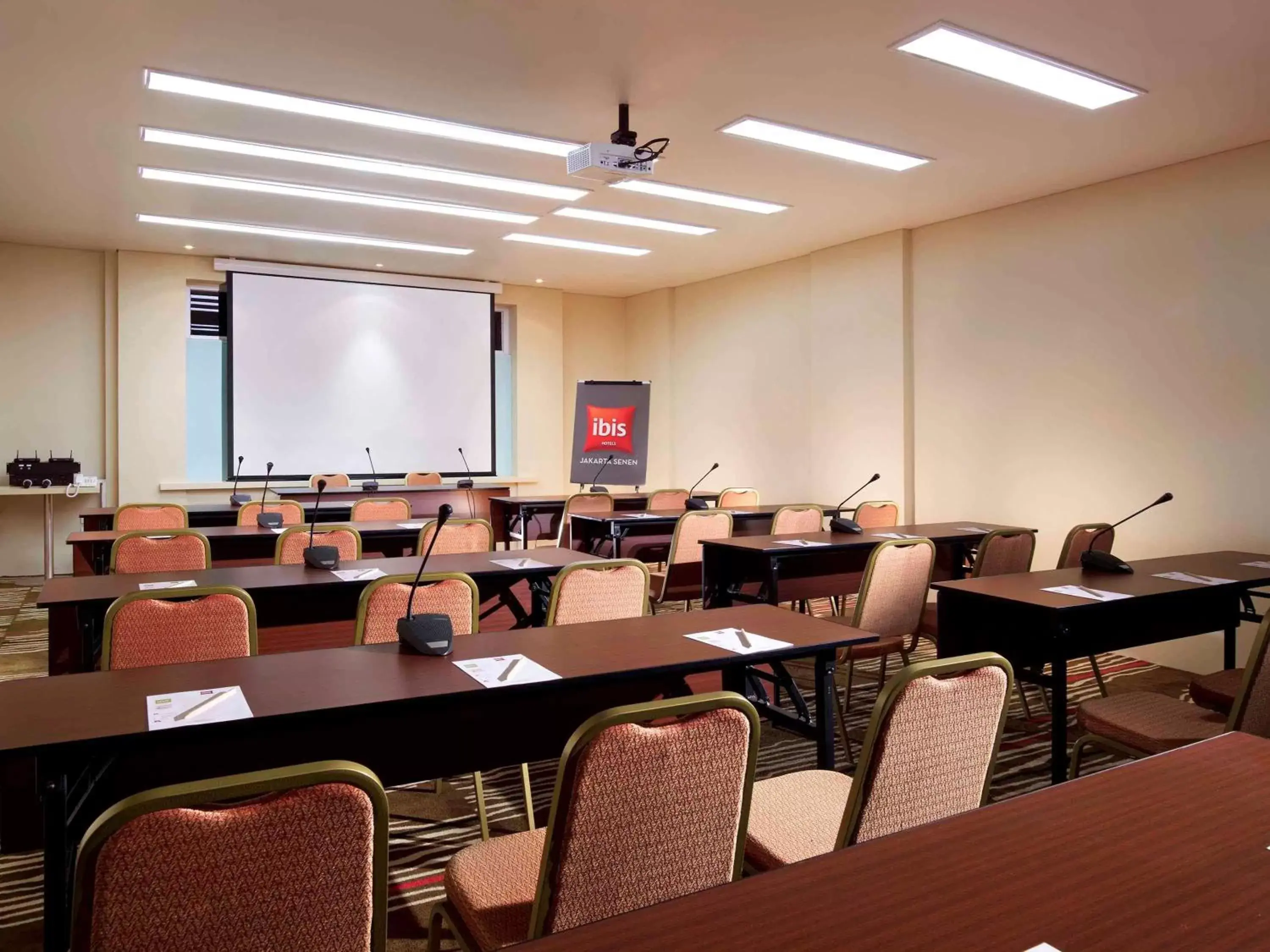 Meeting/conference room in Ibis Jakarta Senen