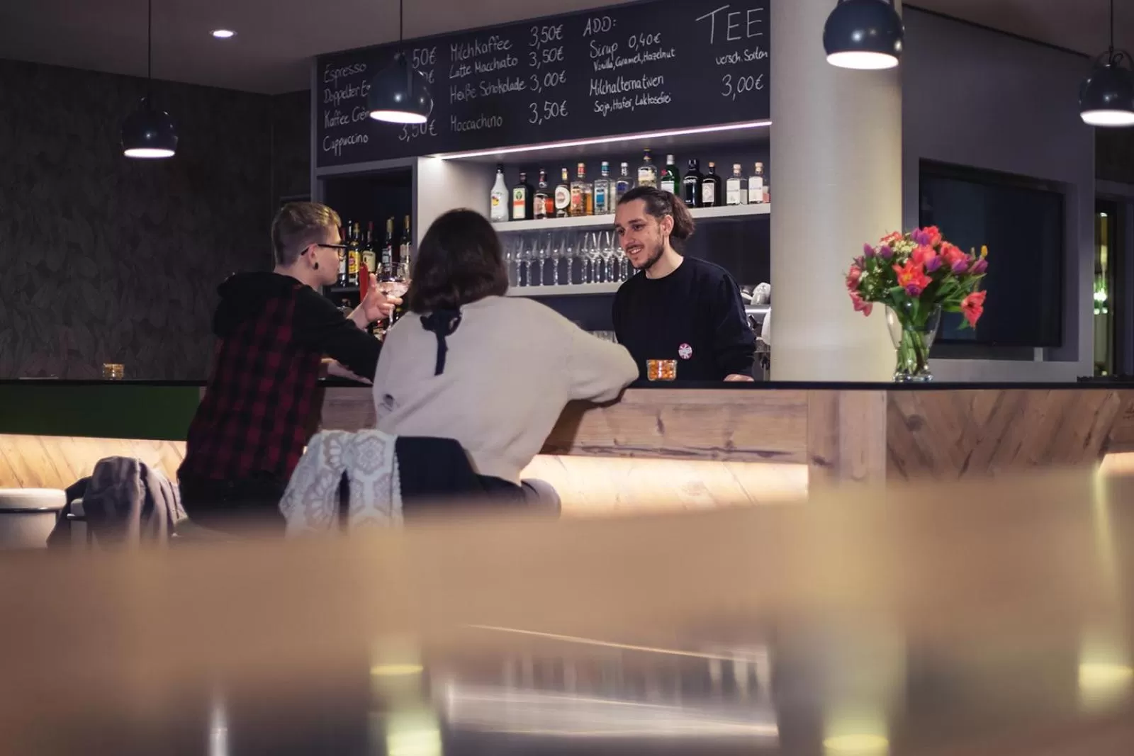 Lounge or bar in Holiday Inn - the niu, Mill Cologne Mülheim by IHG