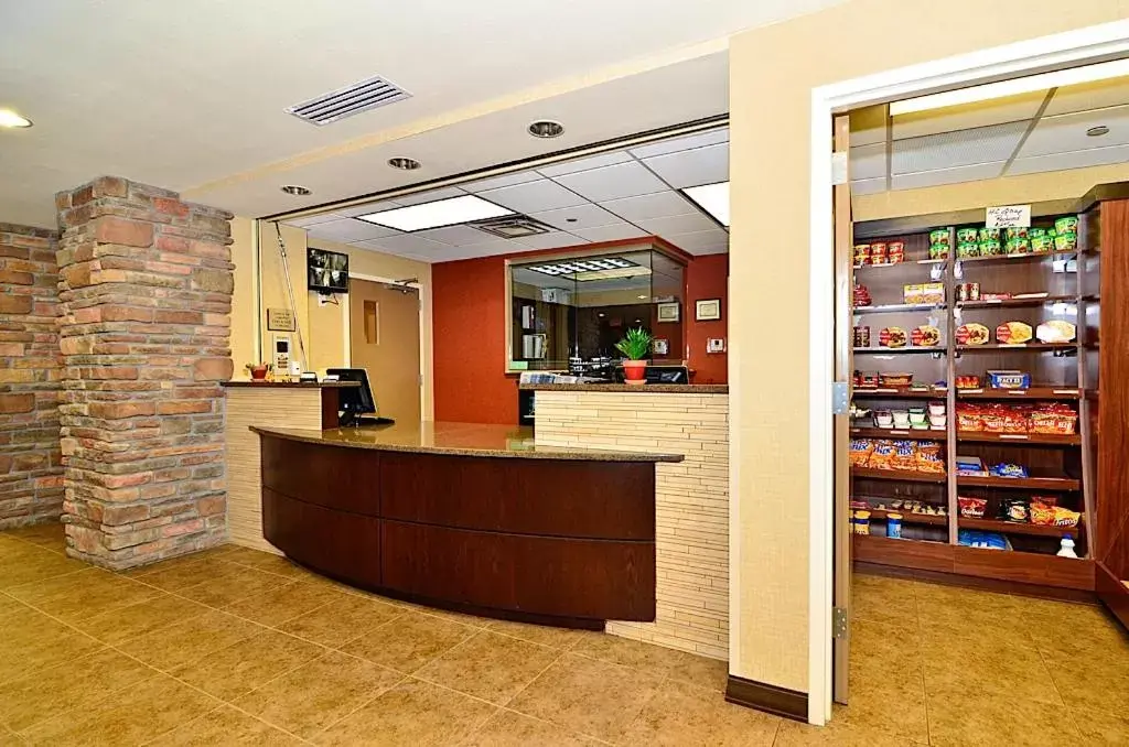 Lobby or reception in Hawthorn Suites by Wyndham Dickinson