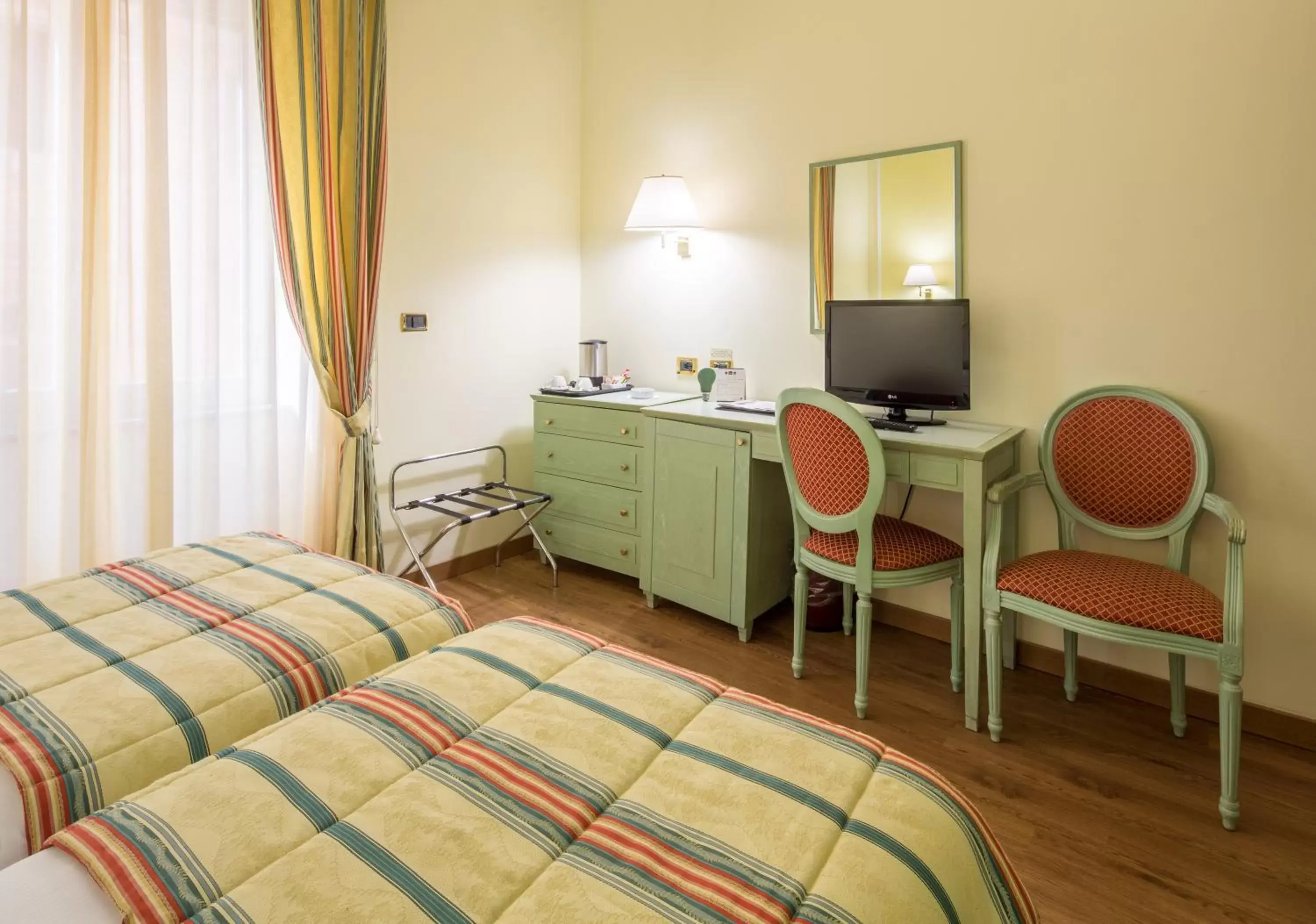 Seating area, Bed in Best Western Hotel Nazionale