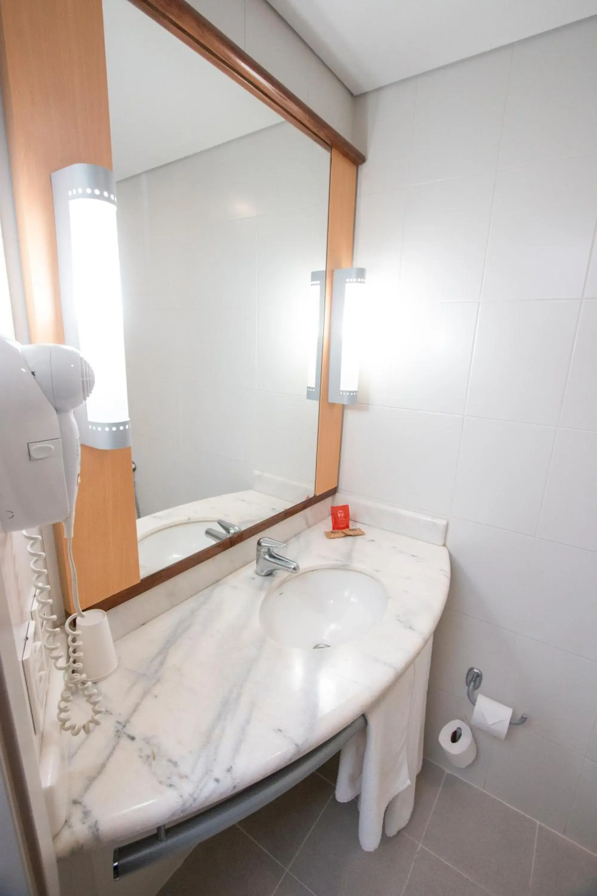 Toilet, Bathroom in ibis Asuncion