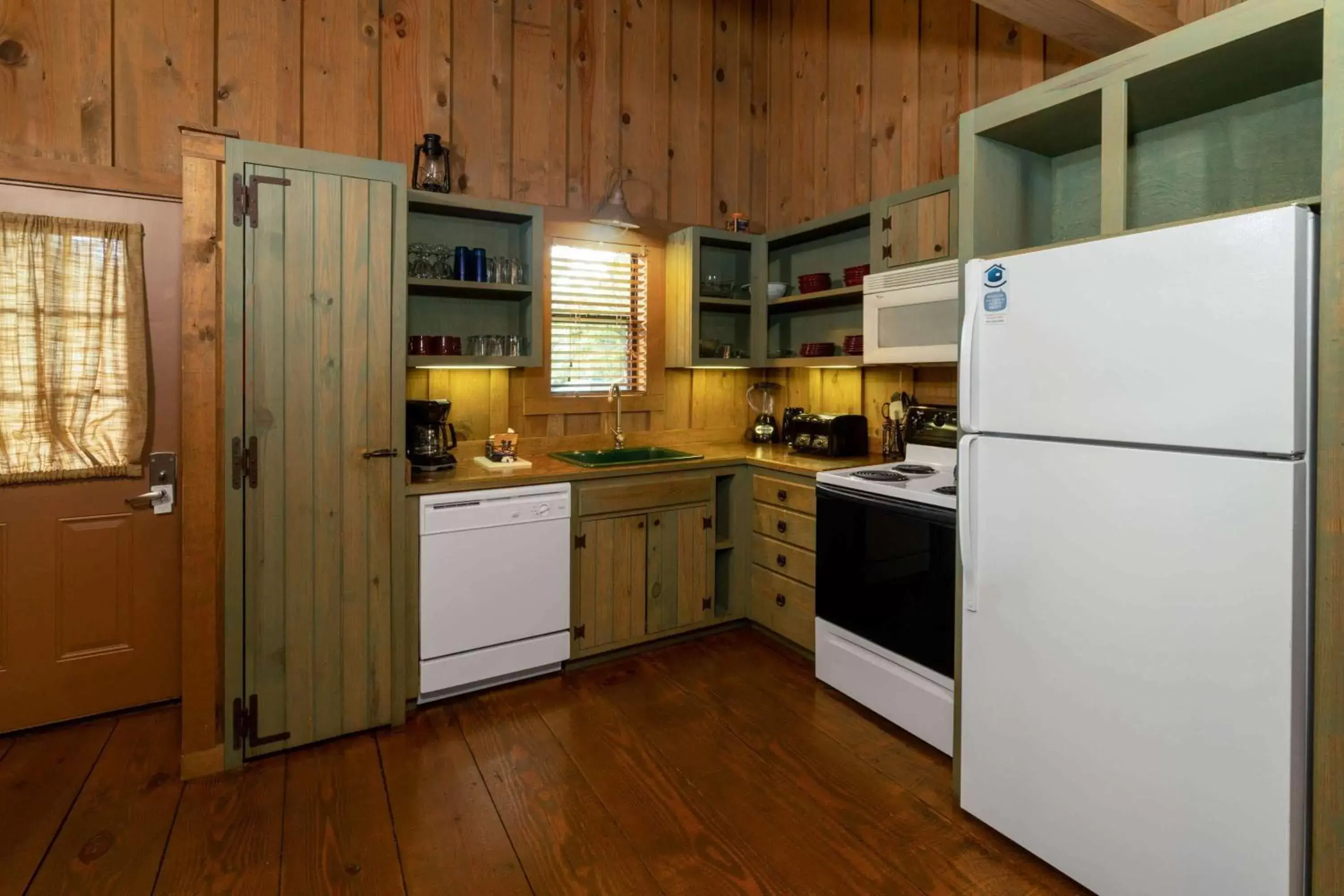 Photo of the whole room, Kitchen/Kitchenette in Cabins at Green Mountain, Trademark Collection by Wyndham