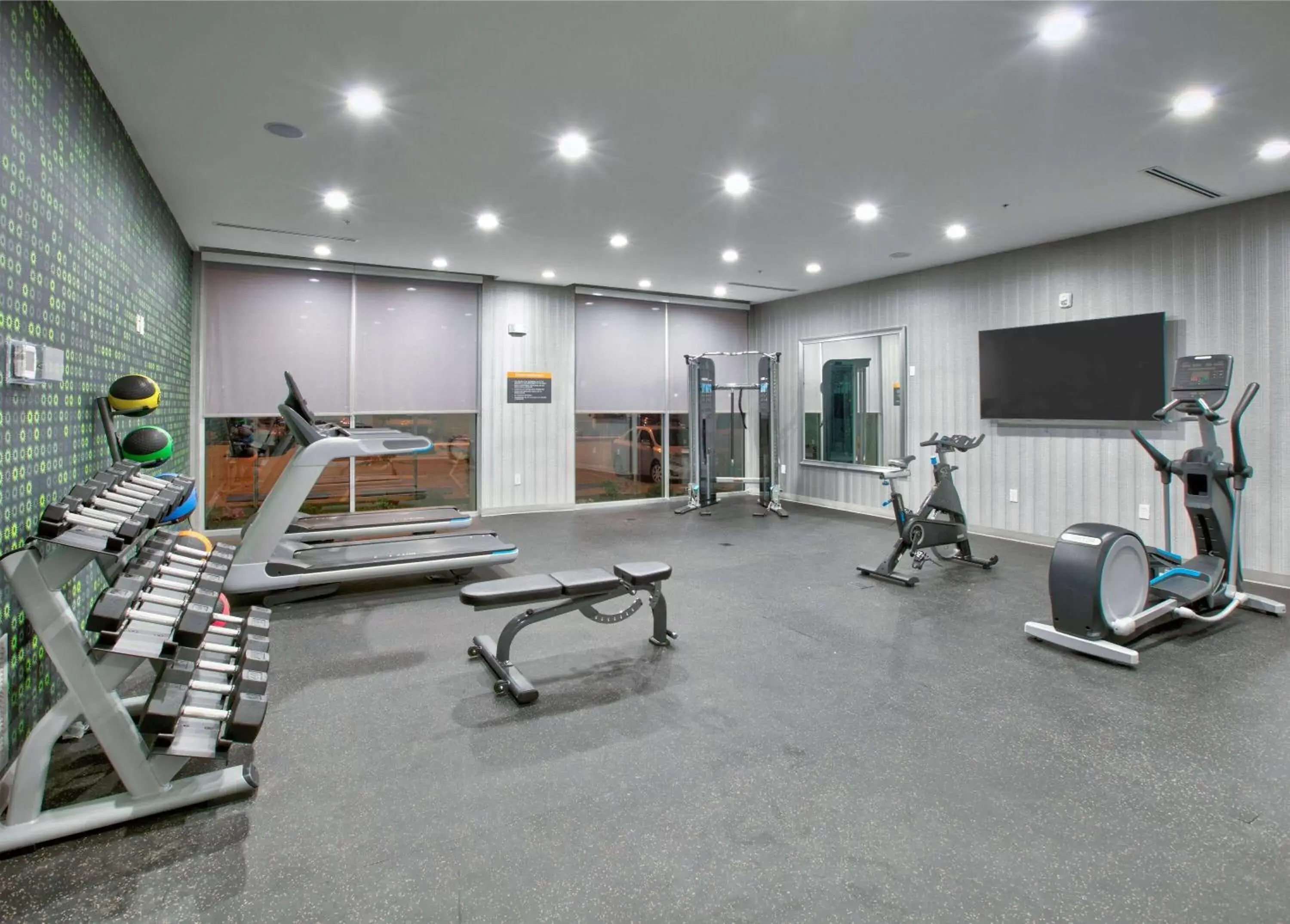 Activities, Fitness Center/Facilities in La Quinta Inn & Suites by Wyndham Dallas/Fairpark