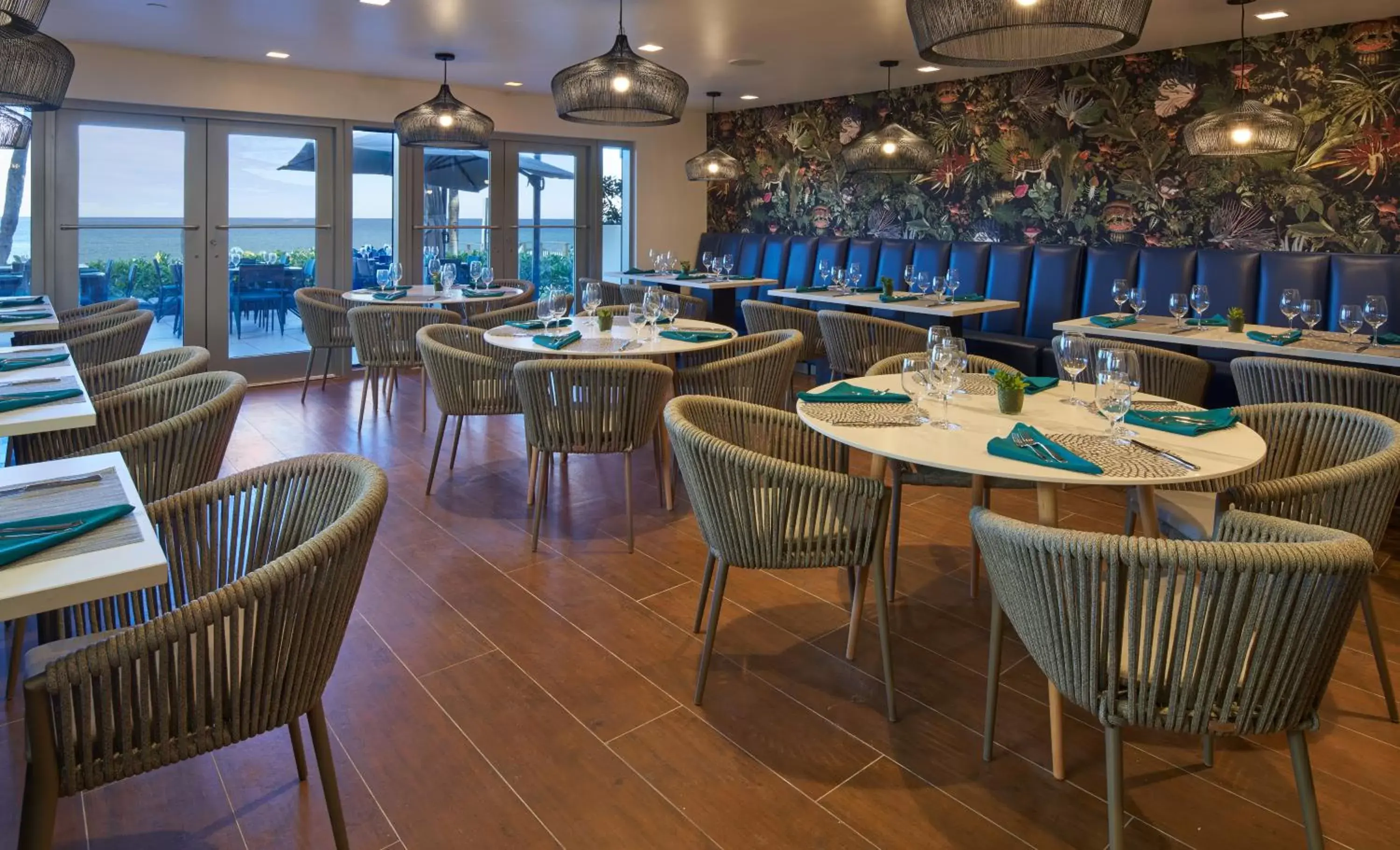 Restaurant/Places to Eat in Hillsboro Beach Resort