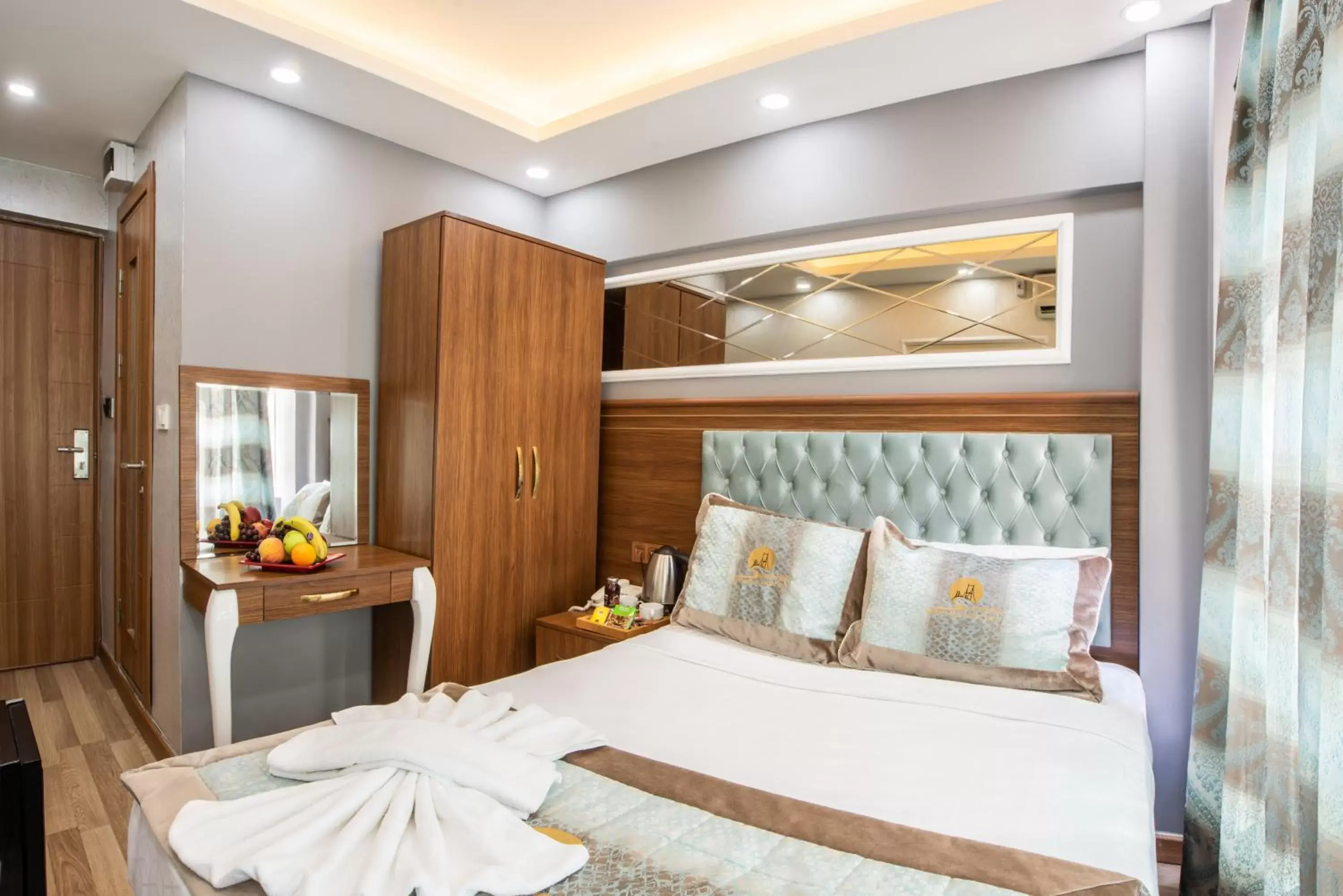 Bed in Istanbul Sirkeci Hotel Bed in Istanbul Sirkeci Hotel