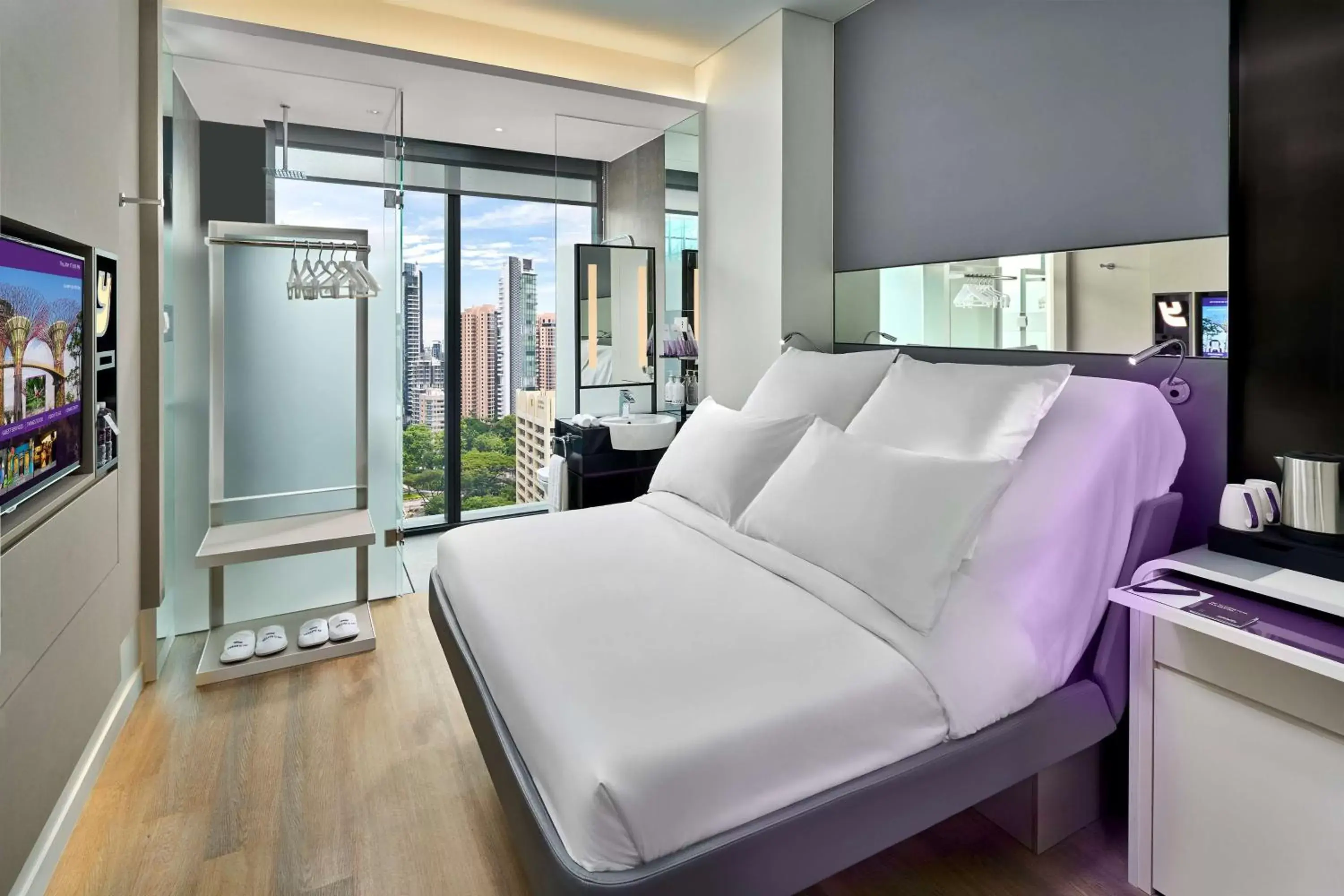 Bathroom, Bed in YOTEL Singapore Orchard Road