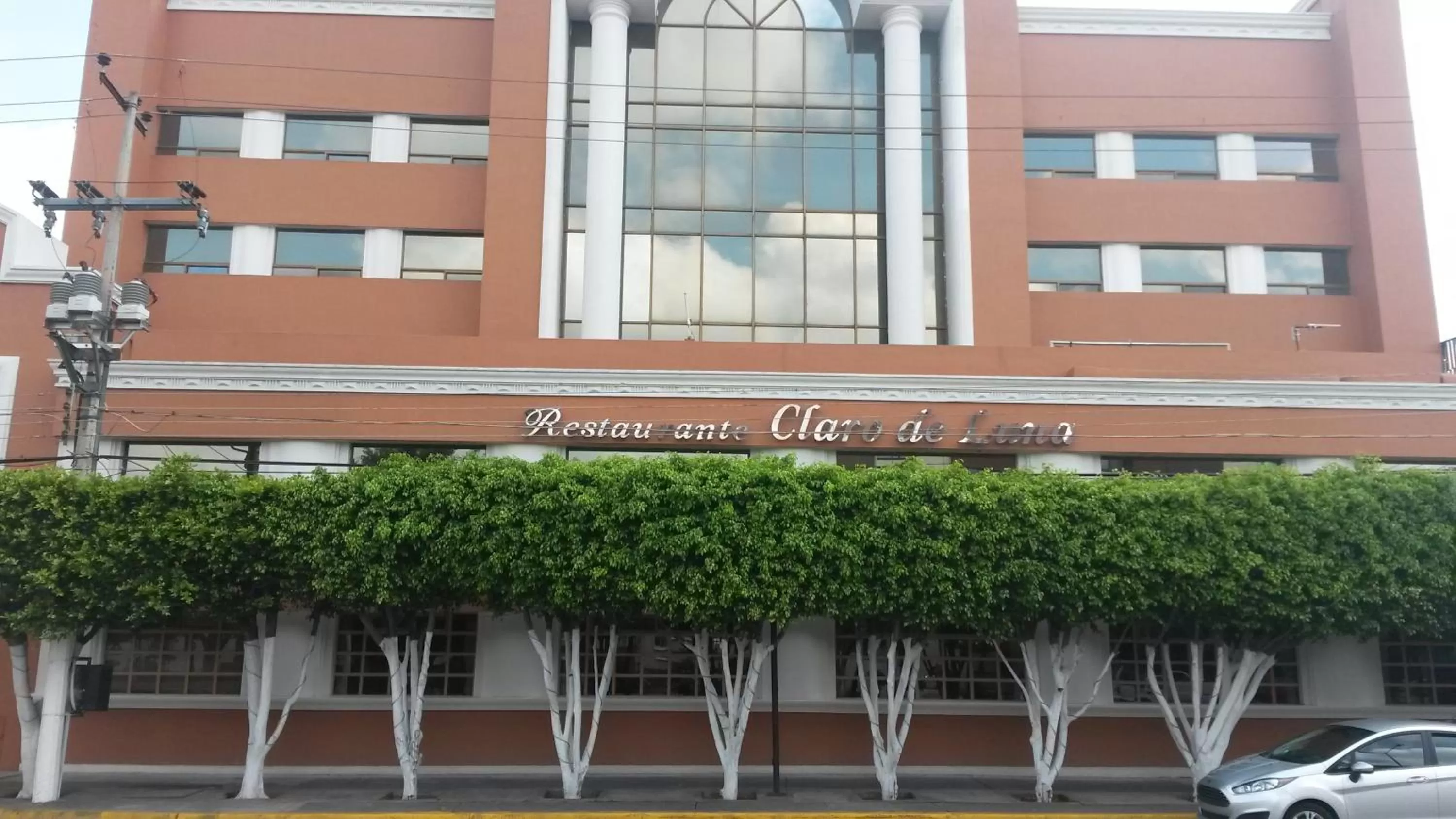 Bird's eye view in Country Plaza