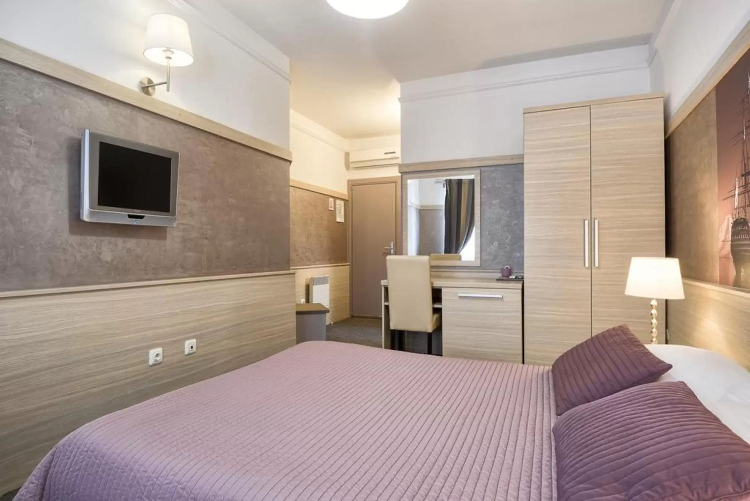 Restaurant/places to eat, Bed in Hotel Galija Restaurant/places to eat, Bed in Hotel Galija