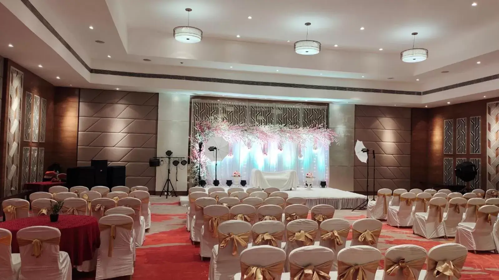 Banquet/Function facilities, Banquet Facilities in Royal Orchid Central Grazia, Navi Mumbai