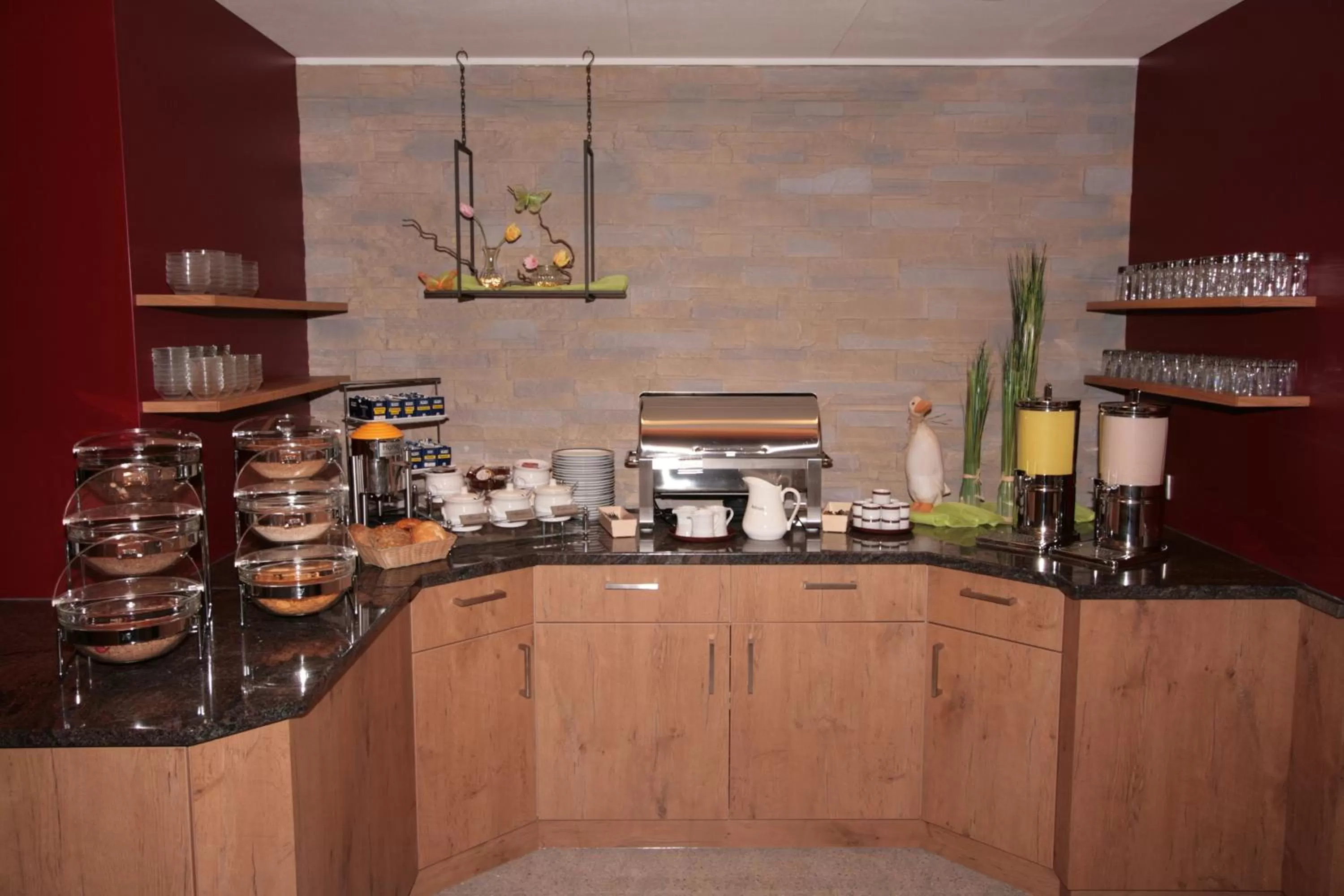 Food and drinks in Hotel Pension Fent