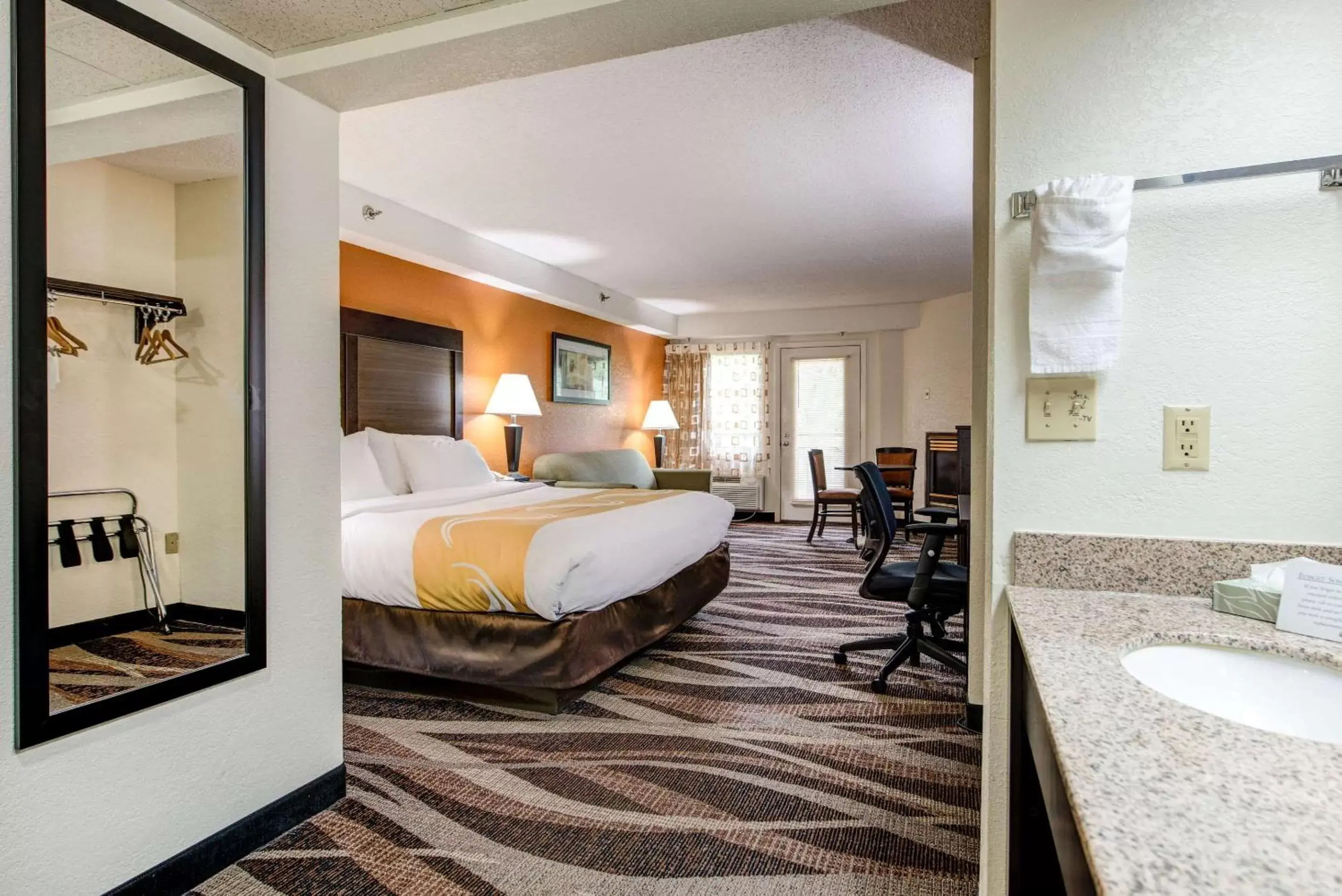 Photo of the whole room, Bed in Quality Inn Creekside - Downtown Gatlinburg Photo of the whole room, Bed in Quality Inn Creekside - Downtown Gatlinburg