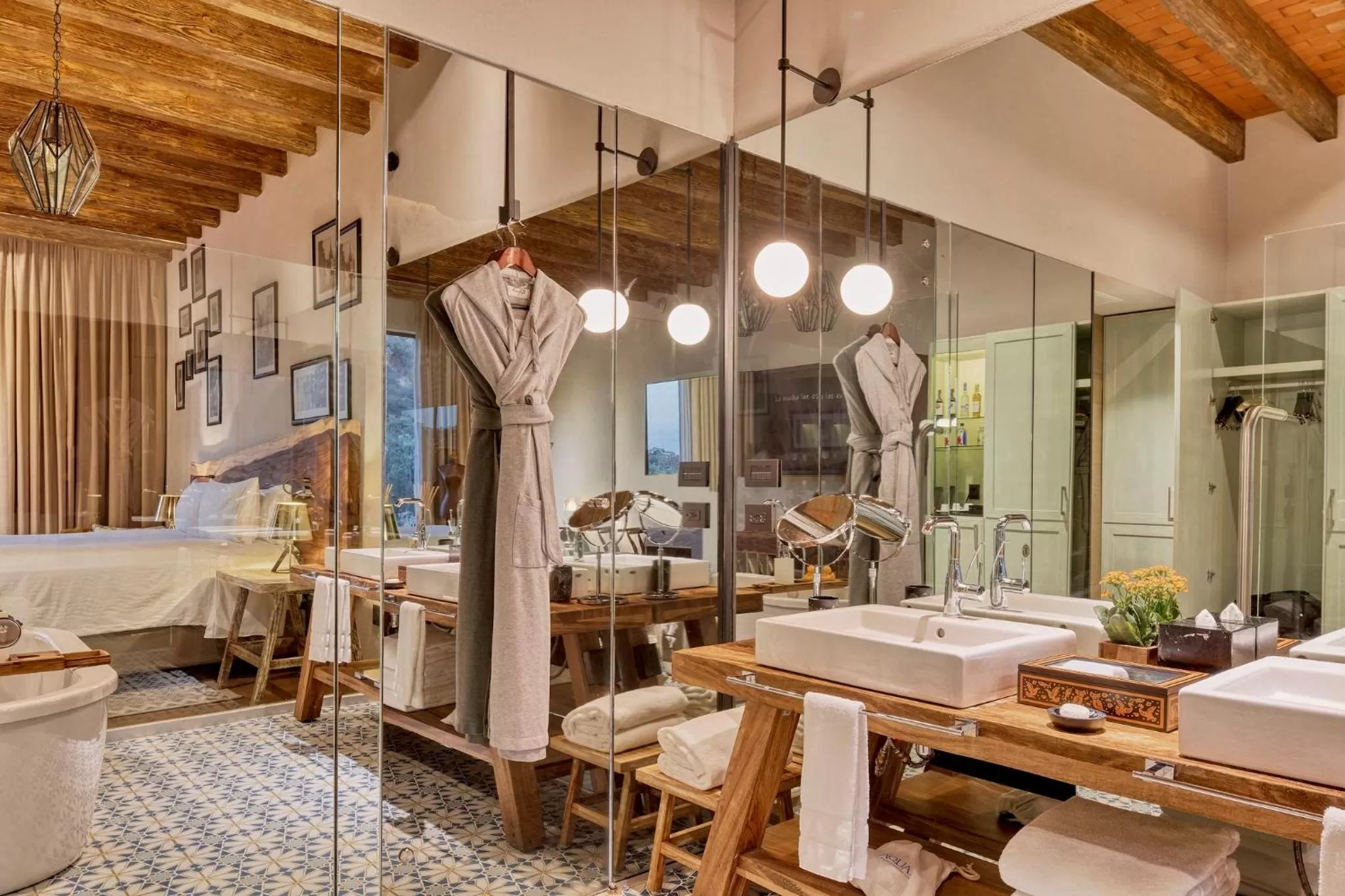 Photo of the whole room in Live Aqua San Miguel de Allende