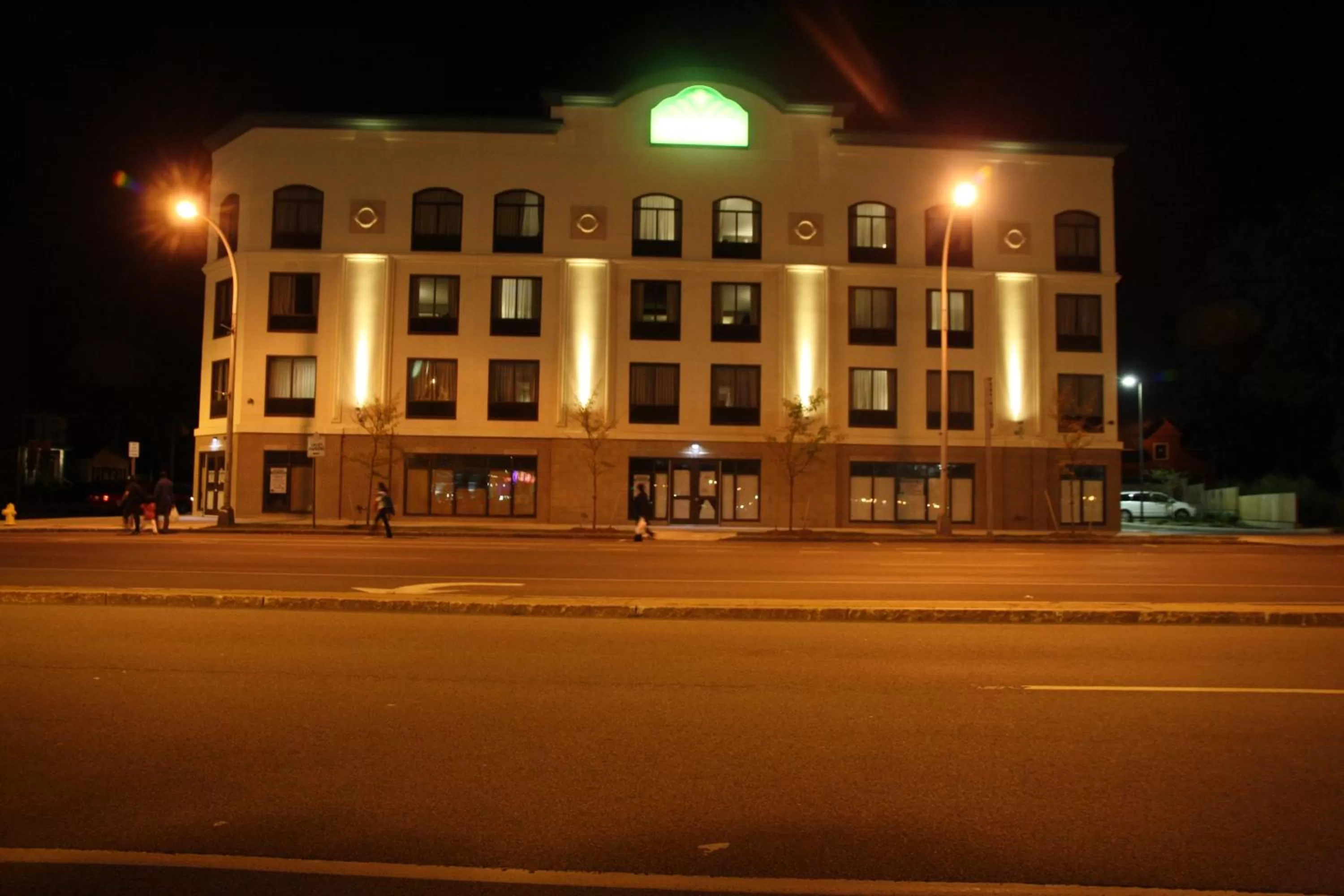 Facade/entrance in Wingate by Wyndham Niagara Falls