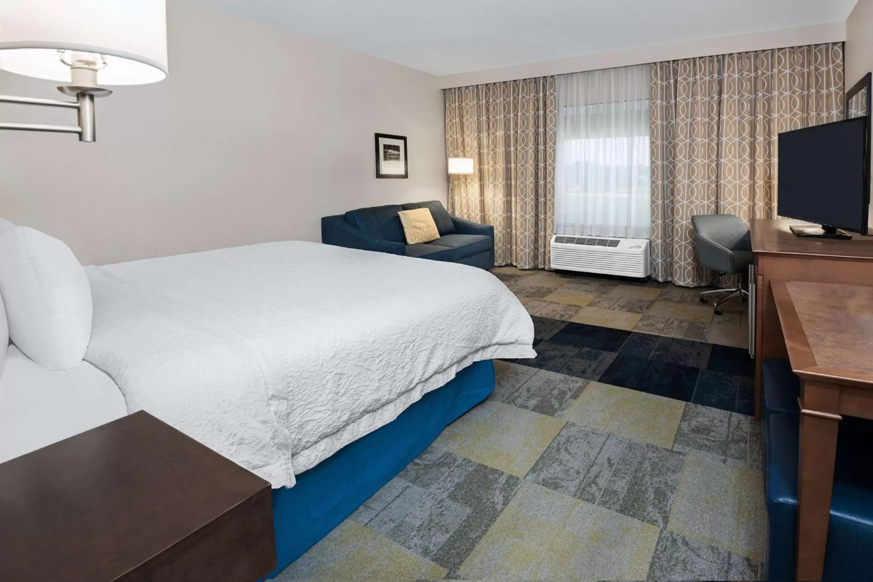 King Suite with Bar - Non-Smoking in Hampton Inn & Suites San Antonio Brooks City Base, TX King Suite with Bar - Non-Smoking in Hampton Inn & Suites San Antonio Brooks City Base, TX