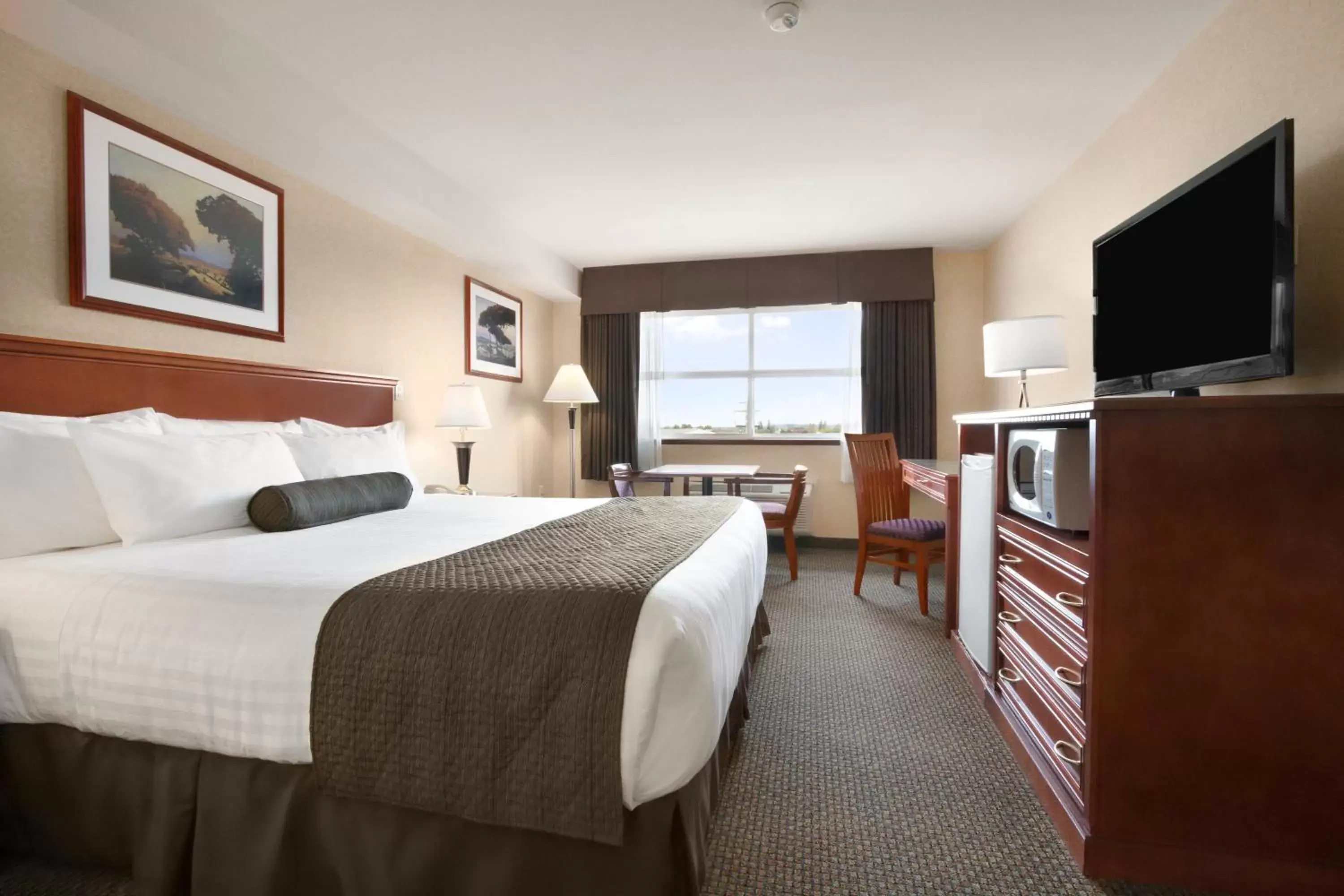 Photo of the whole room in Days Inn & Suites by Wyndham Langley