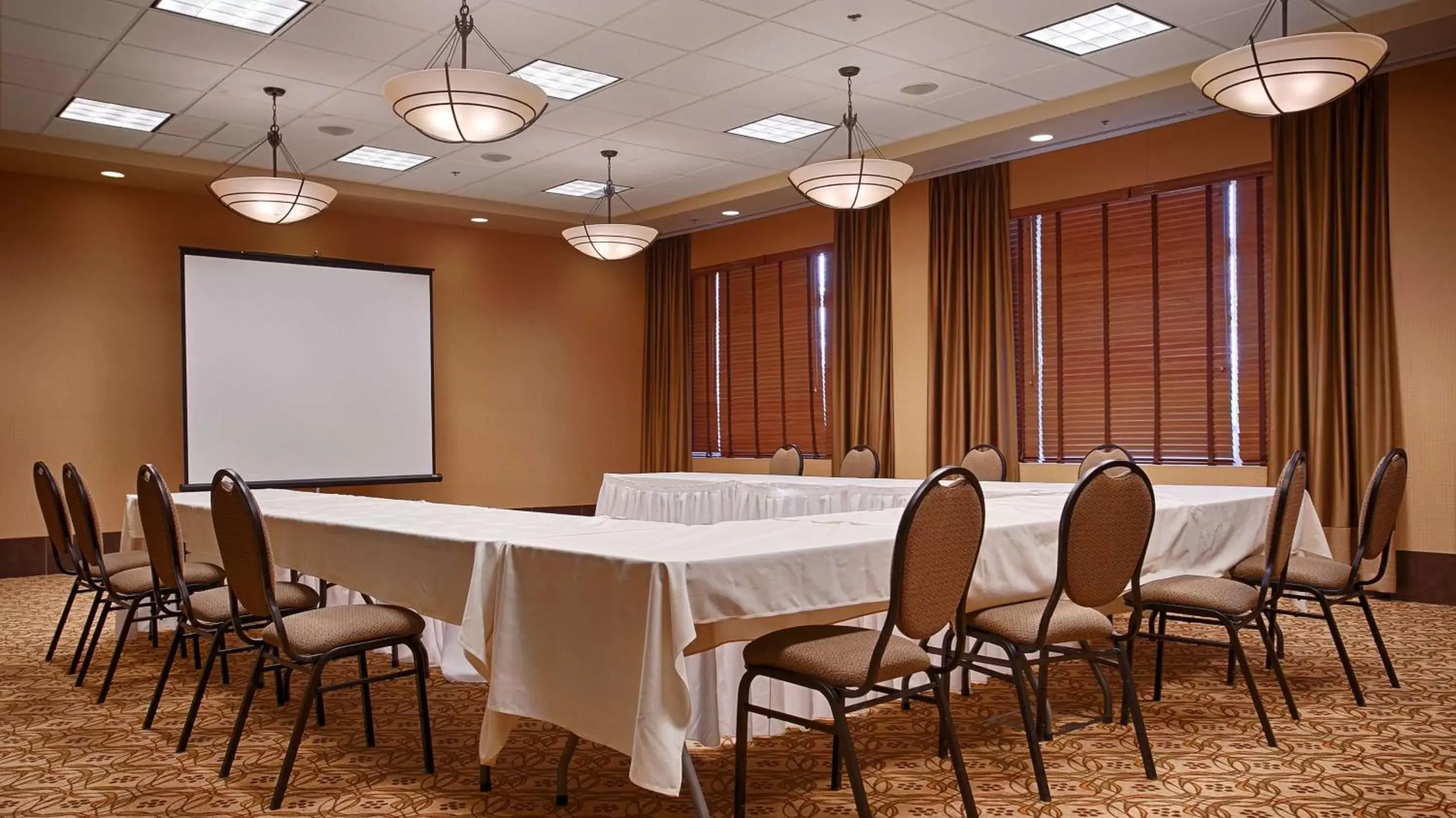 Banquet/Function facilities in Best Western Sunrise Inn & Suites