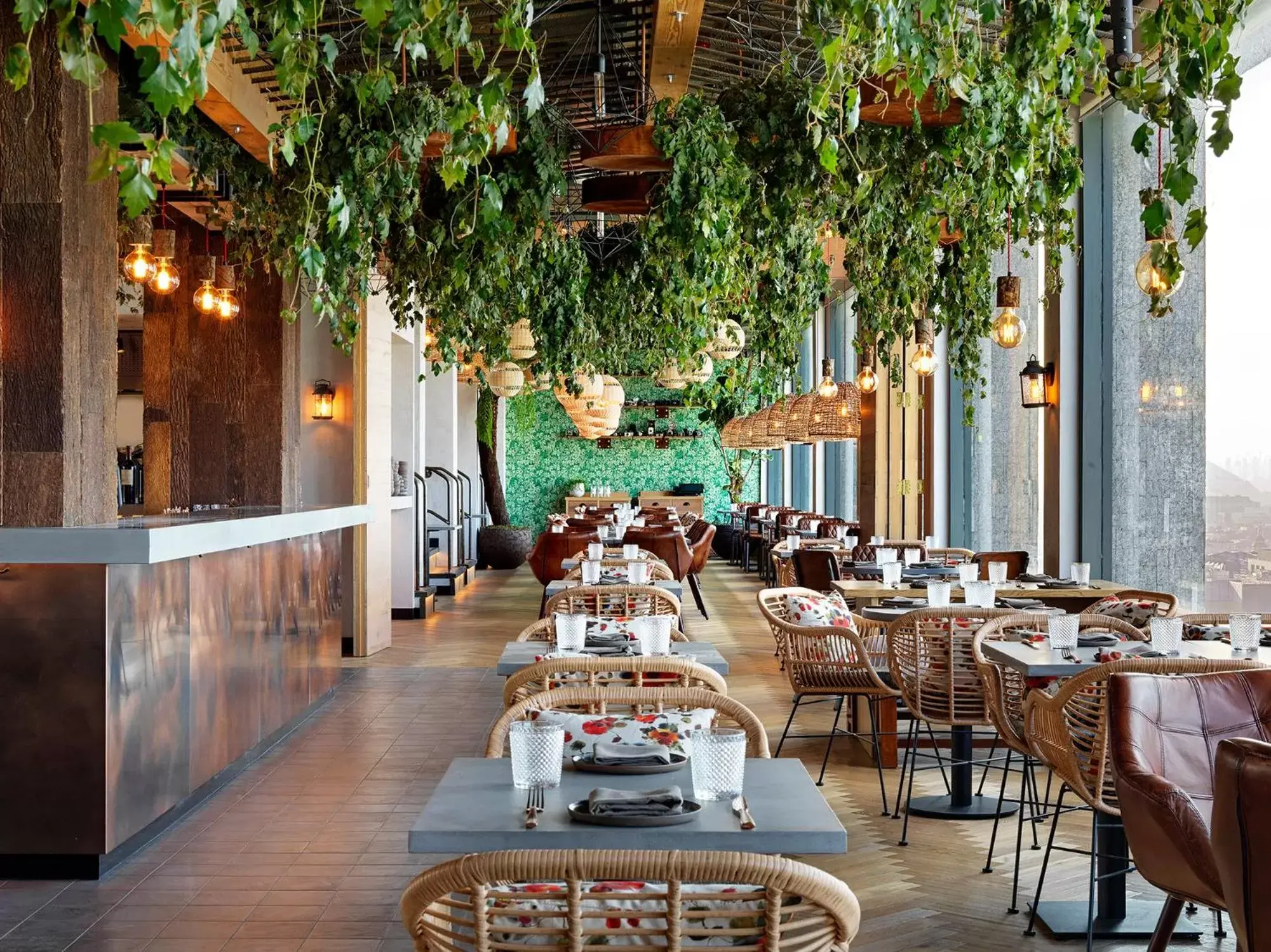 Restaurant/Places to Eat in Treehouse Hotel London