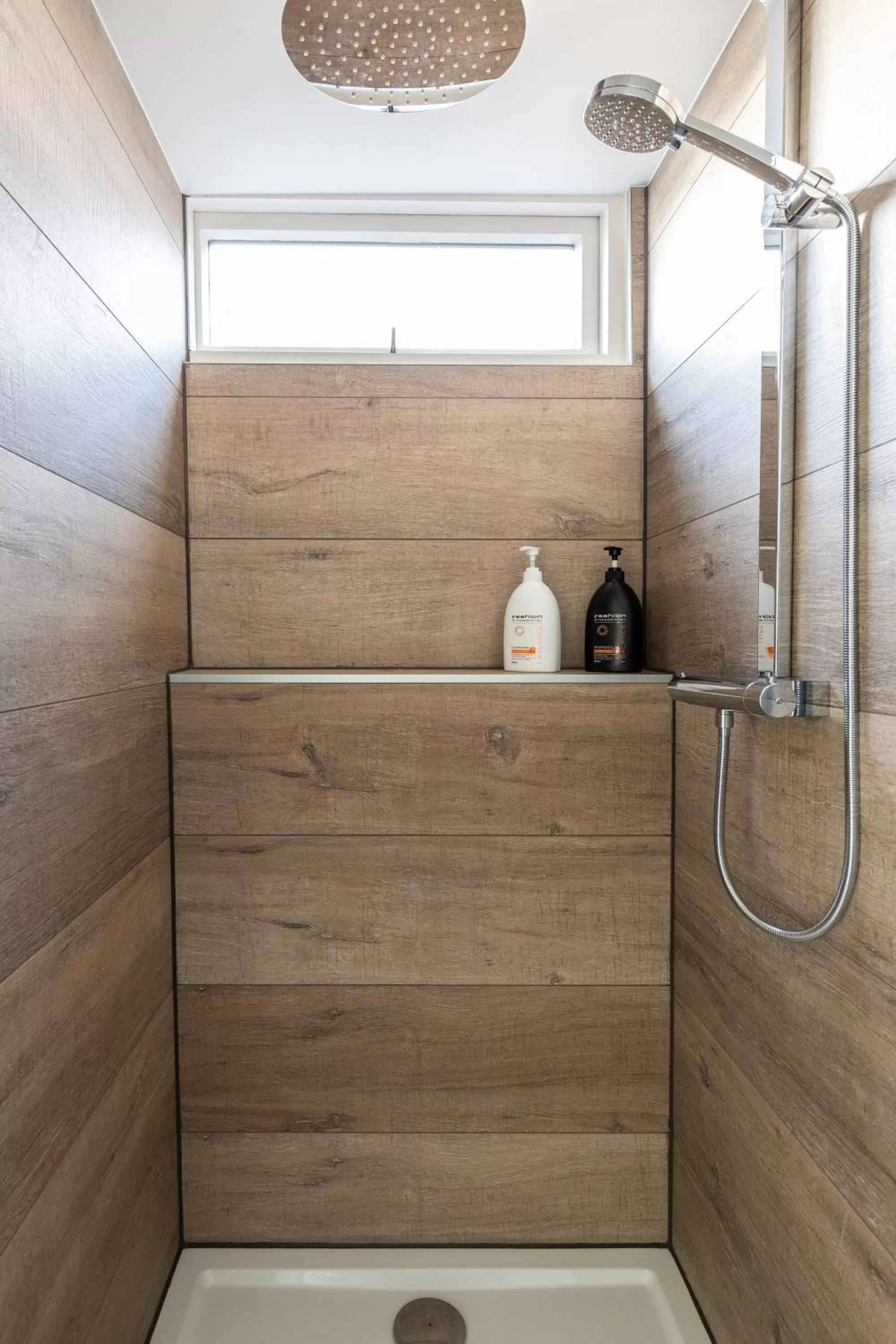 Shower, Bathroom in SEA MORE