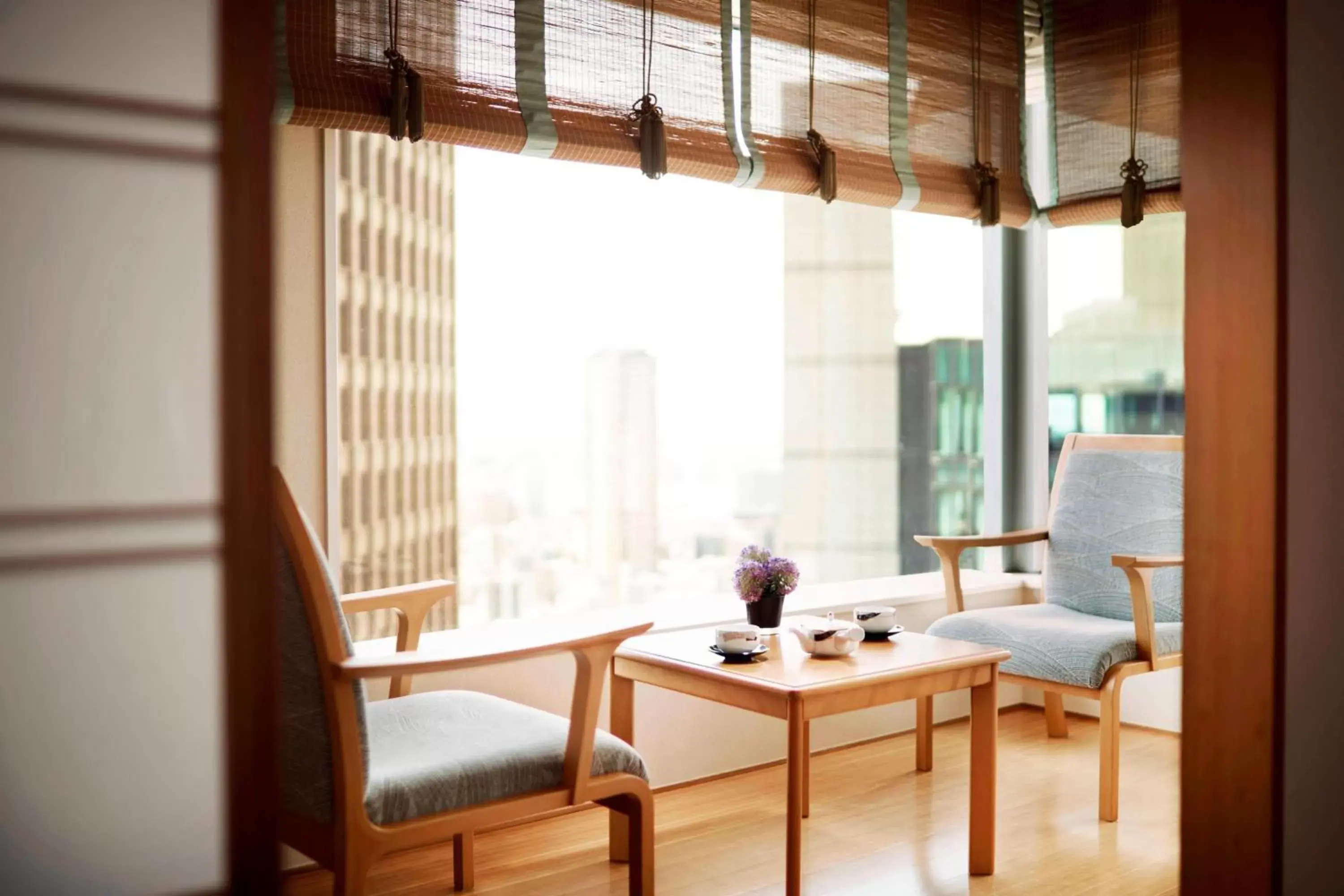 Photo of the whole room, Seating Area in The Ritz-Carlton Osaka