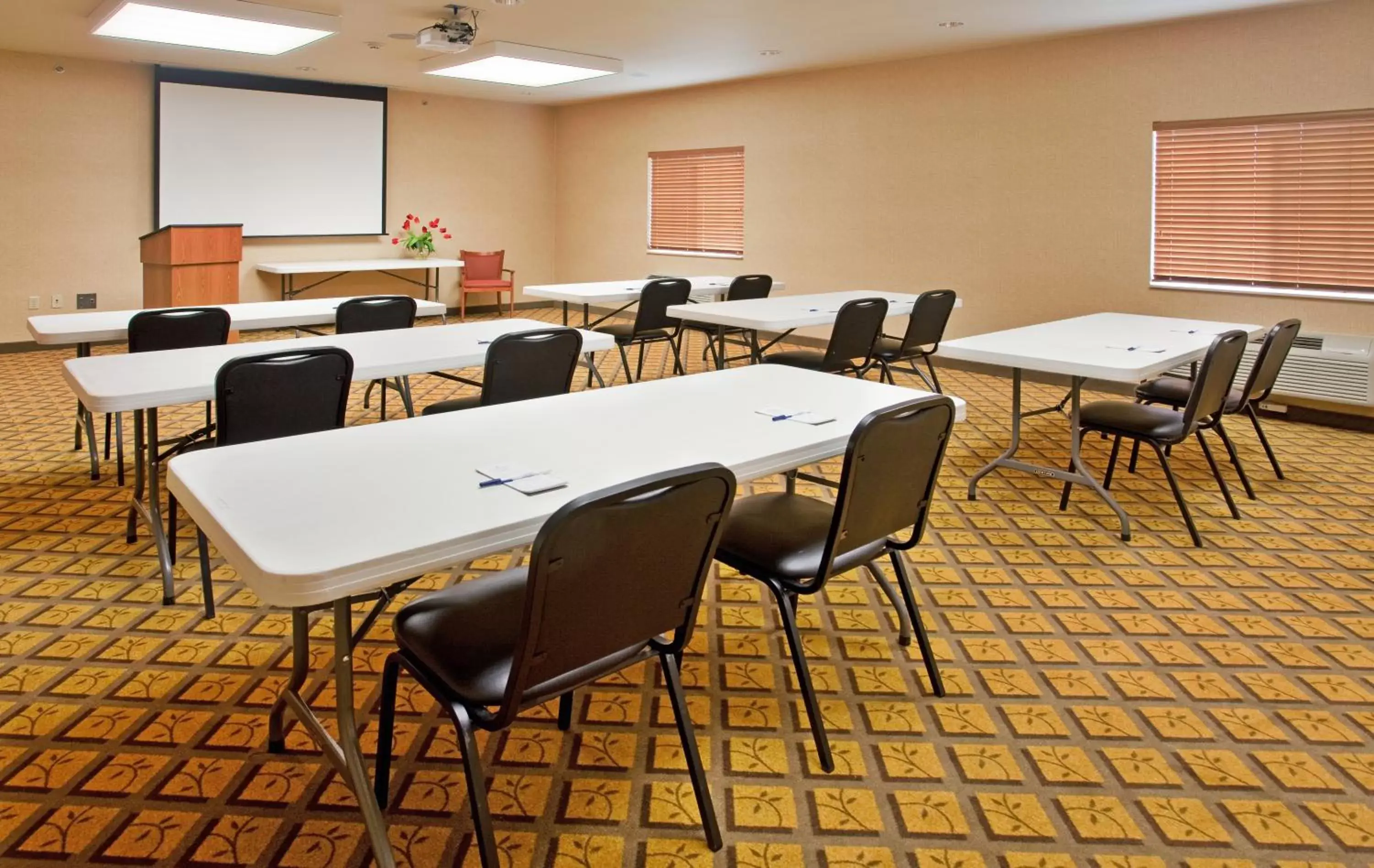 Meeting/conference room in Candlewood Suites Springfield, an IHG Hotel