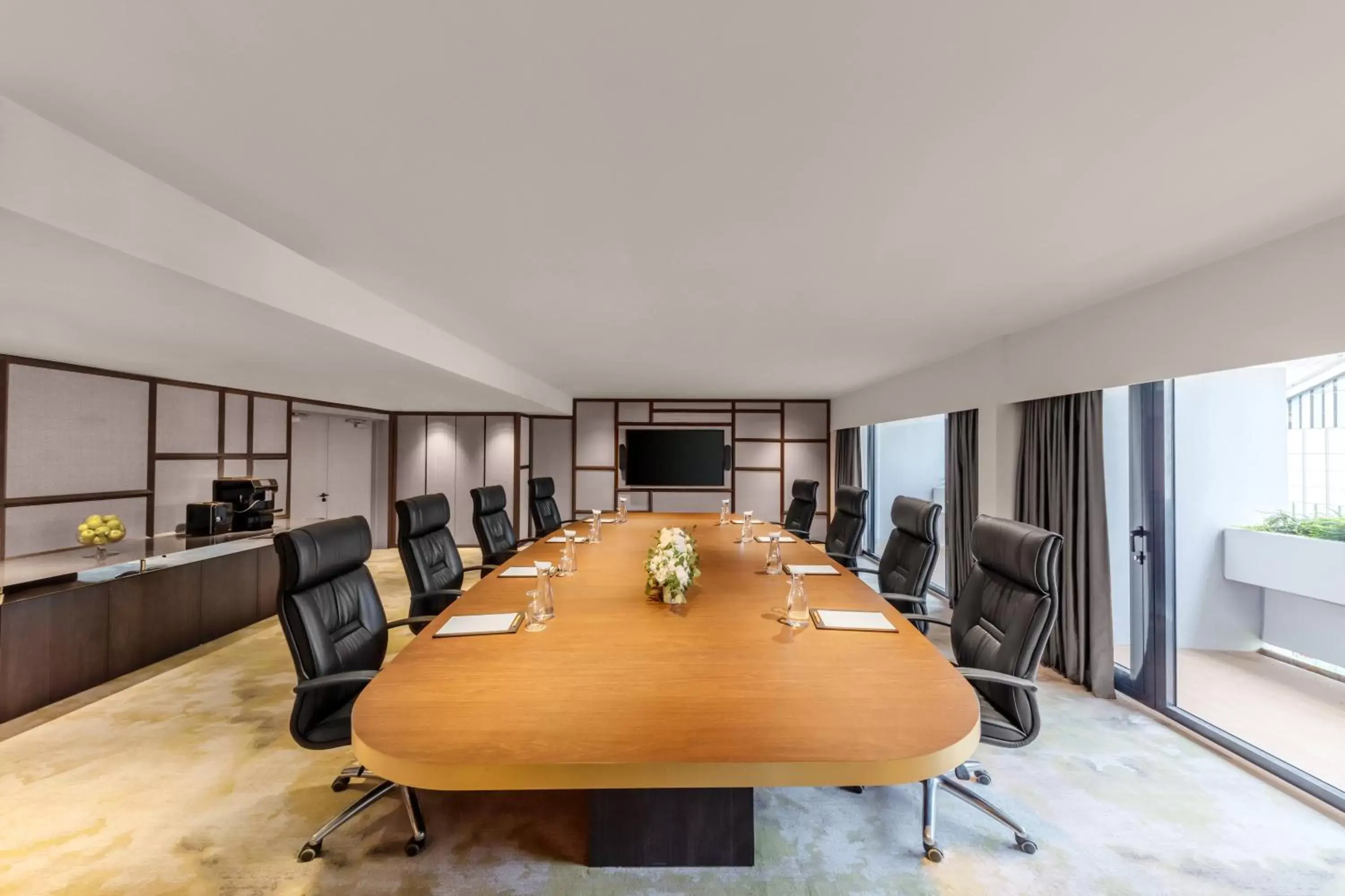 Business facilities in PARKROYAL COLLECTION Marina Bay, Singapore