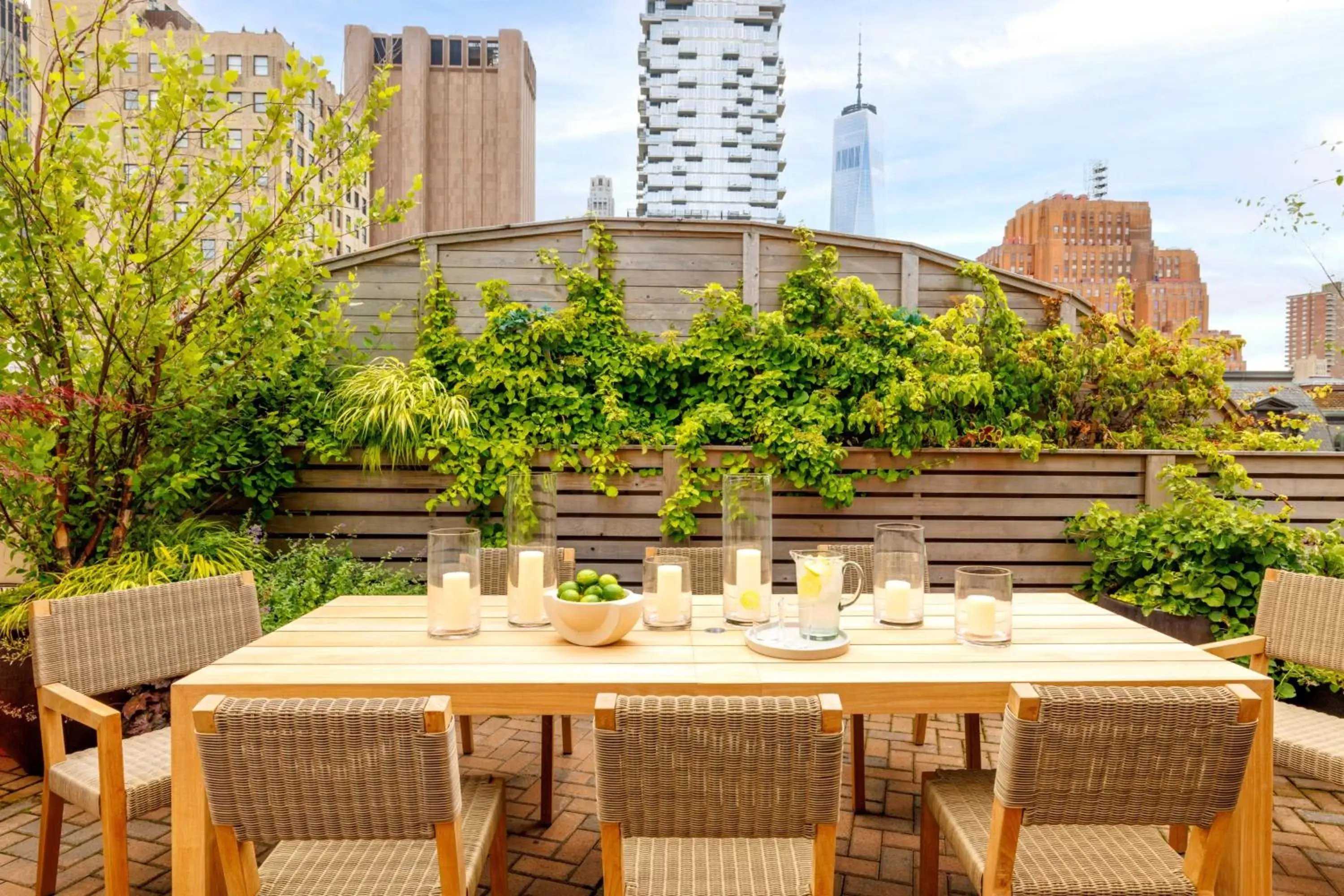 Balcony/Terrace, Restaurant/Places to Eat in Roxy Hotel New York