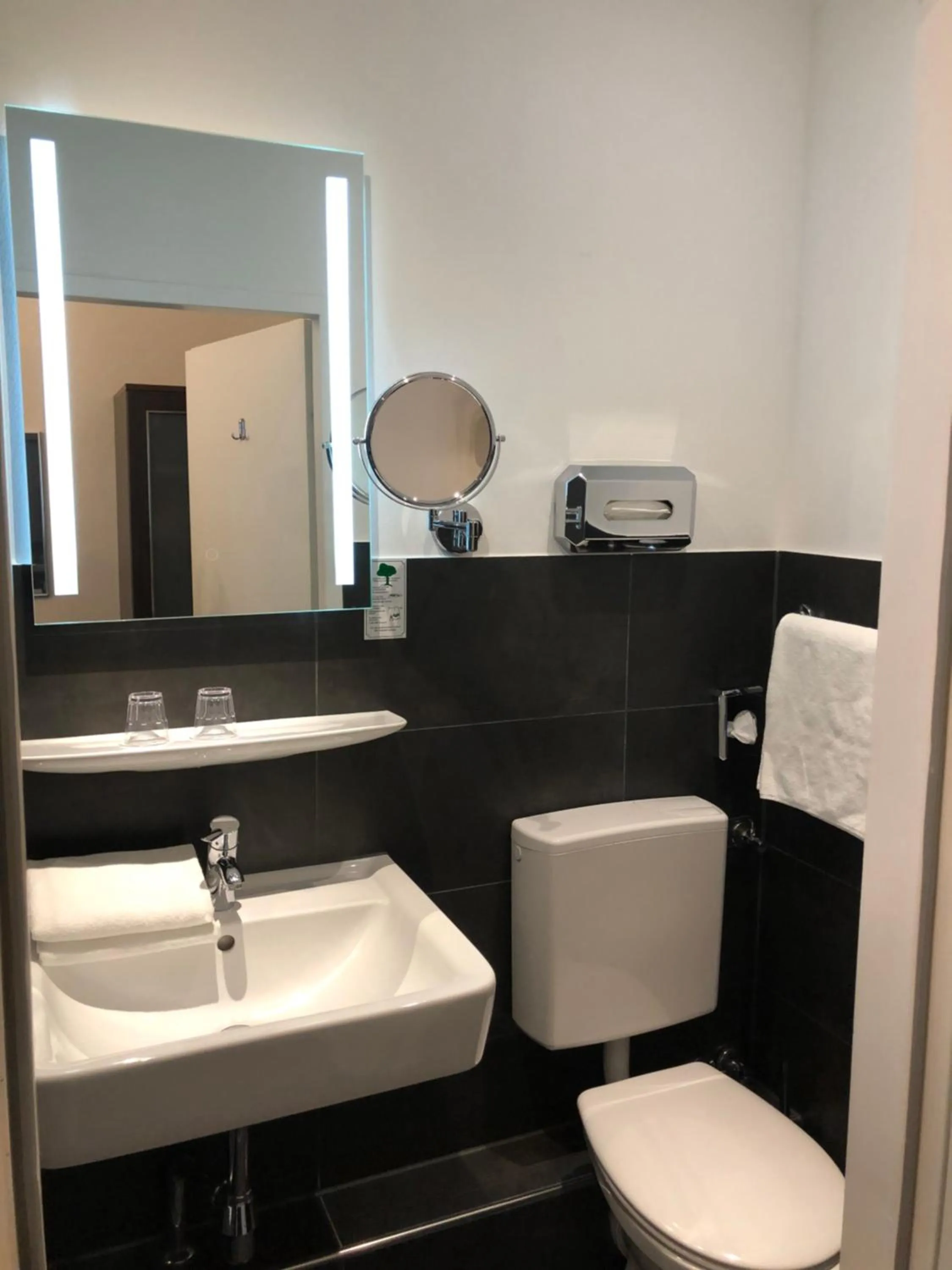 Bathroom in Hotel Wagner im Dammtorpalais