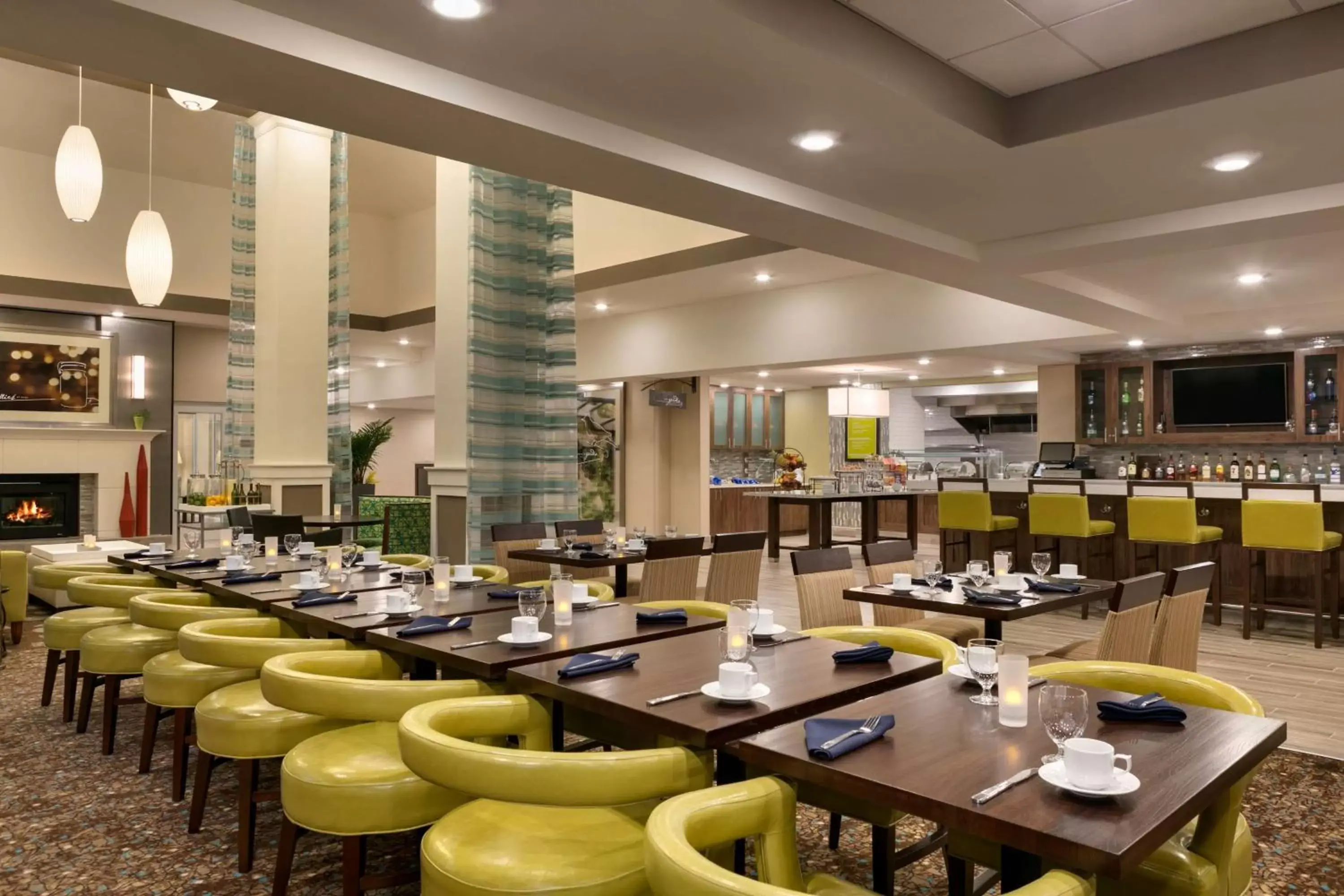 Restaurant/Places to Eat in Hilton Garden Inn Statesville