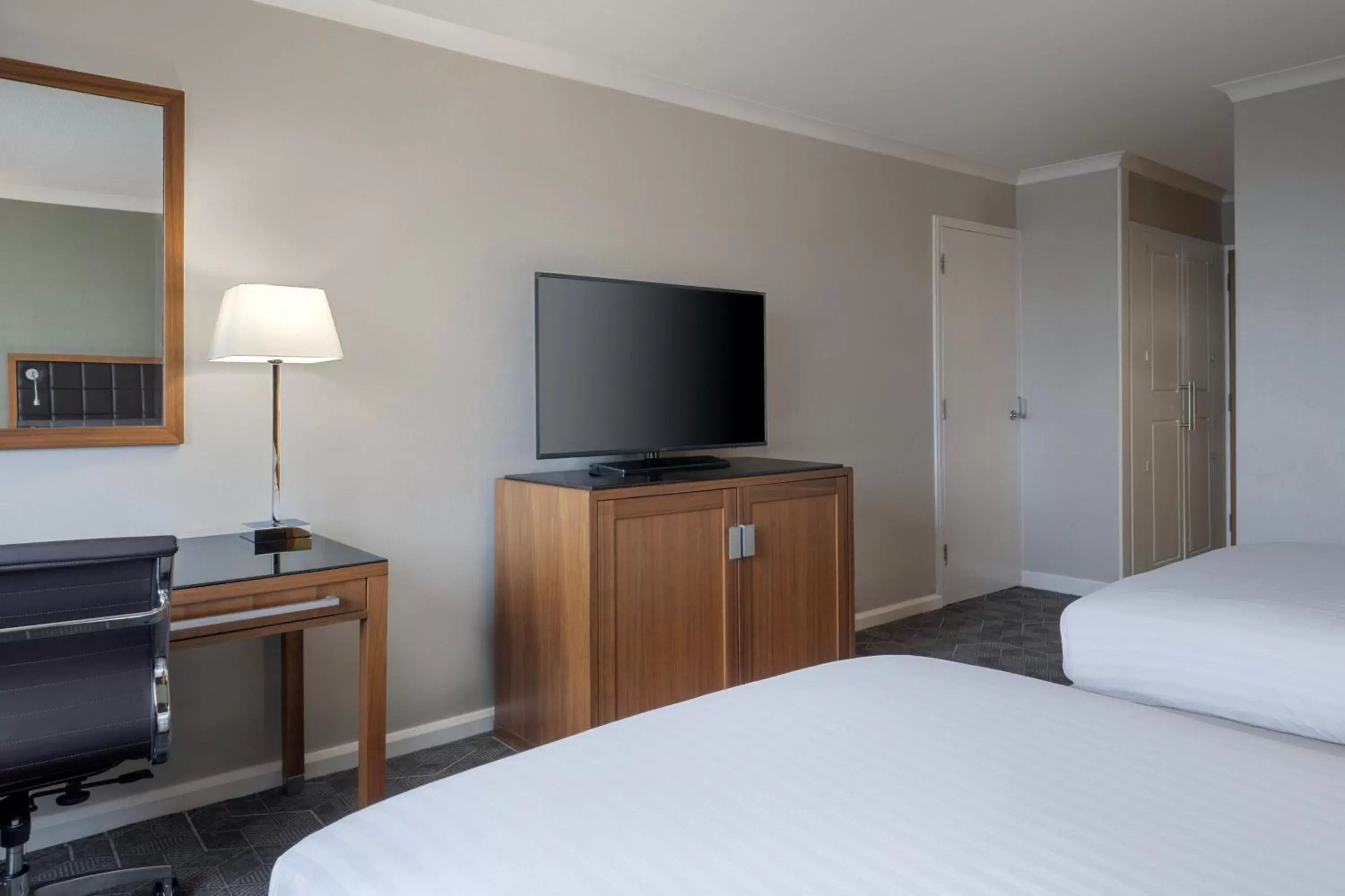 Photo of the whole room, TV/Entertainment Center in Delta Hotels by Marriott Swansea