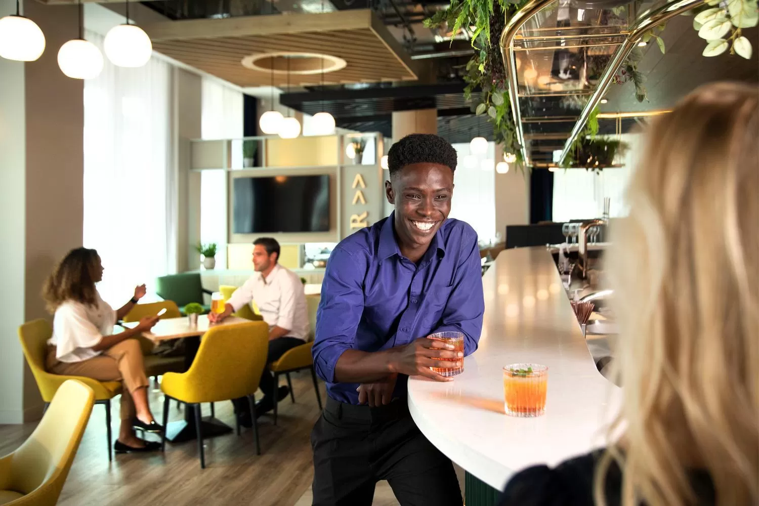 Lounge or bar in Leonardo Hotel Bristol City