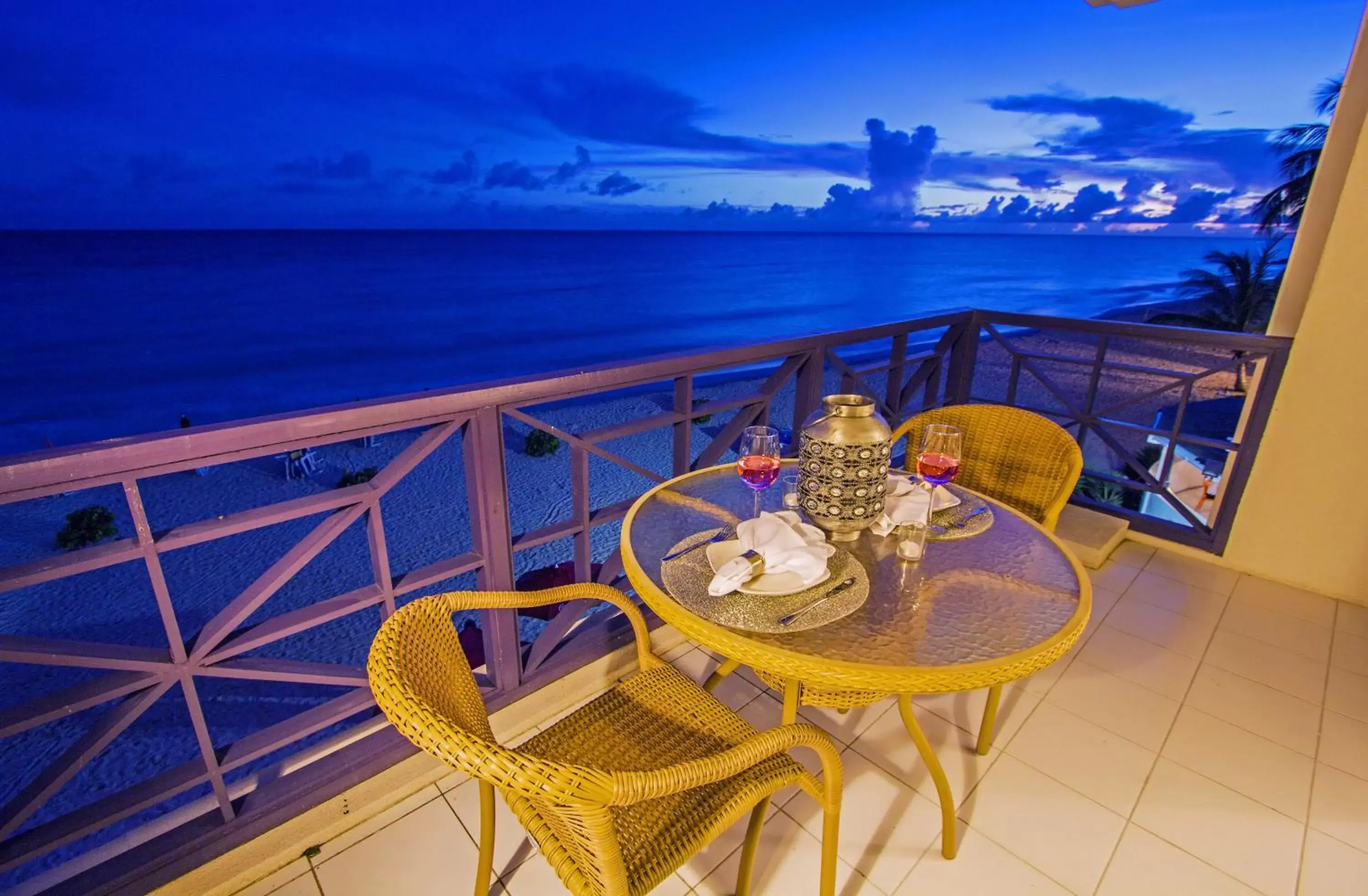 Night, Balcony/Terrace in Infinity on the Beach