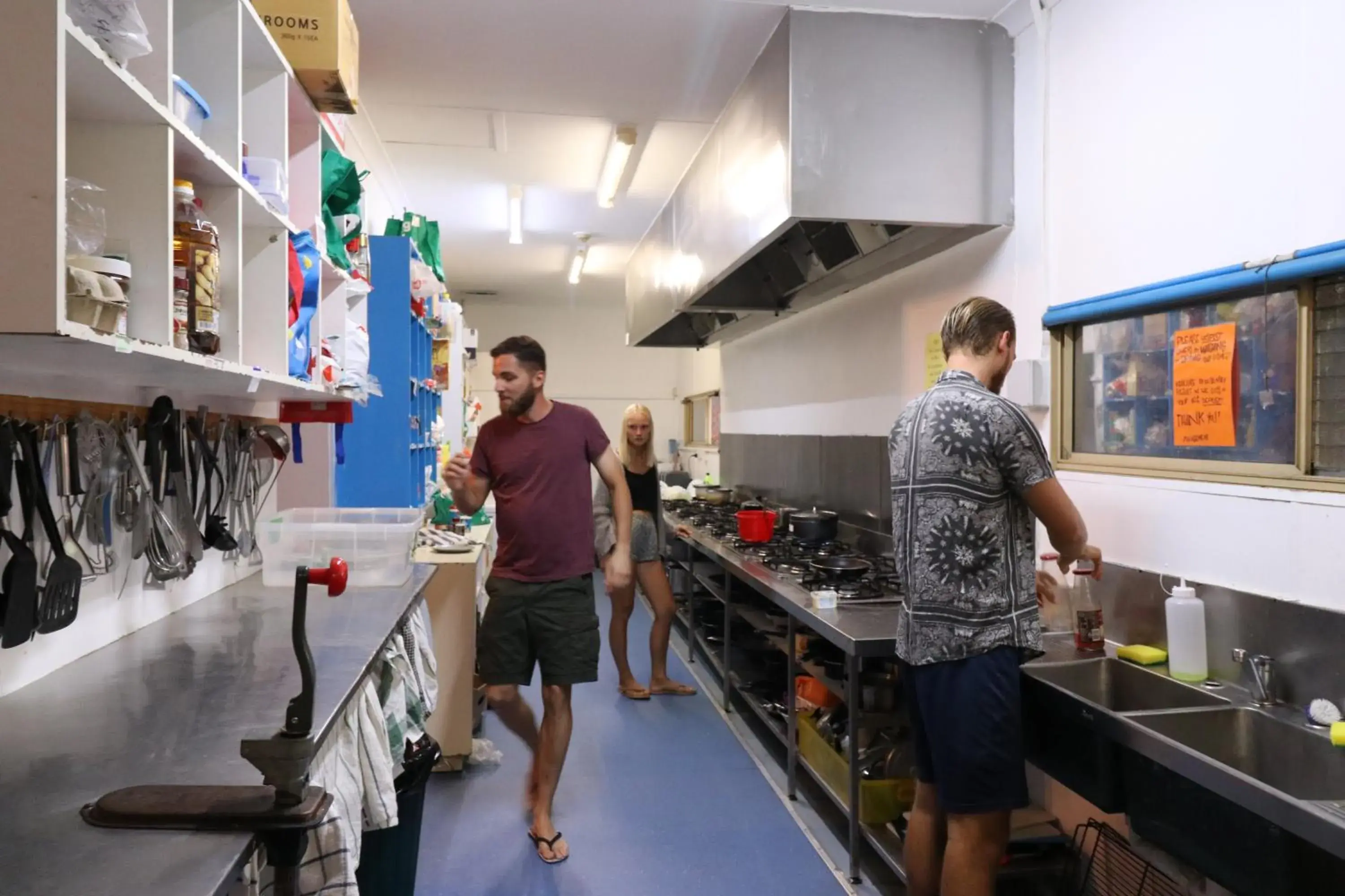 Dining area in Britannia on William Backpackers