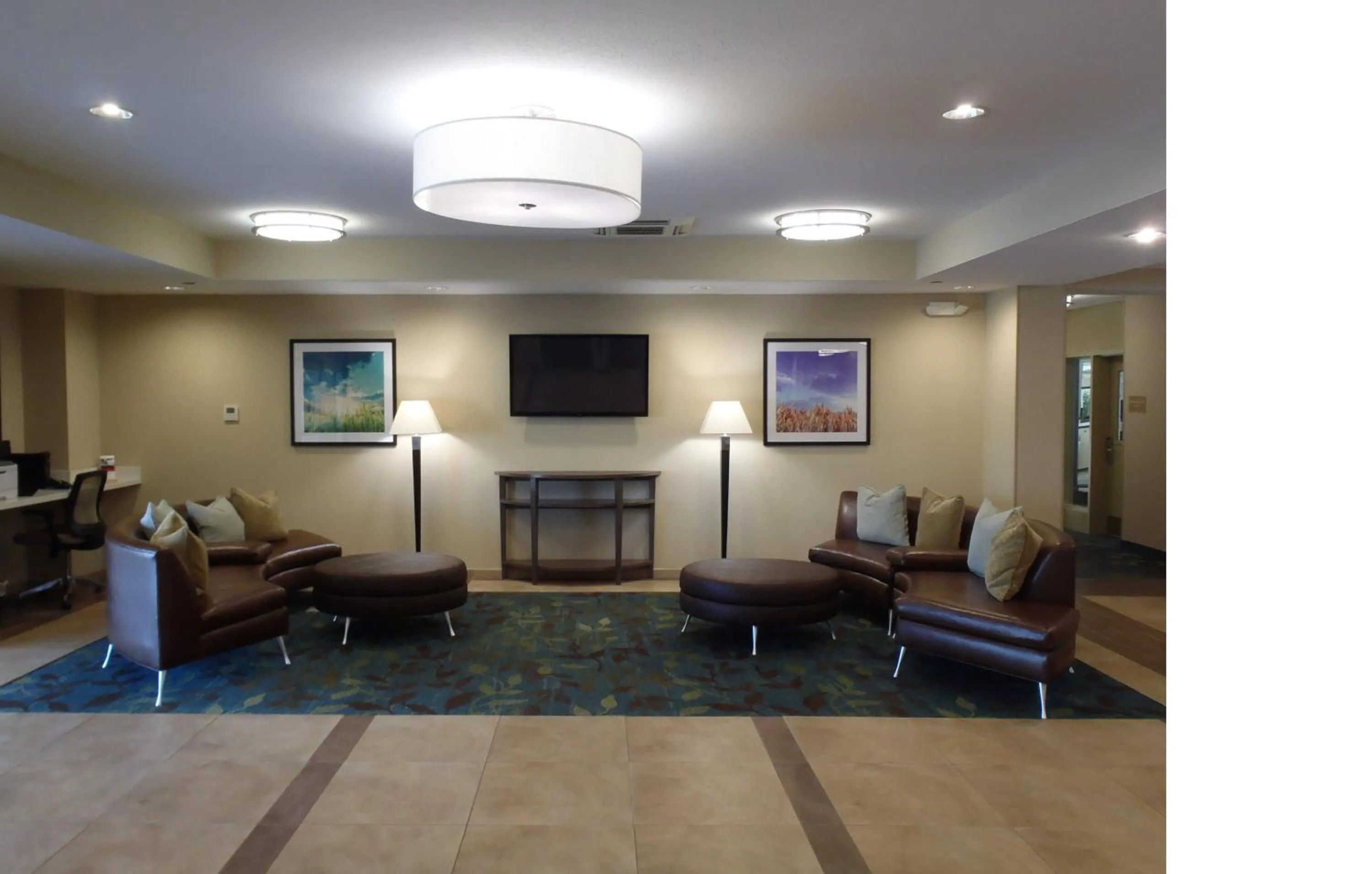 Lobby or reception in Candlewood Suites - Austin Airport by IHG