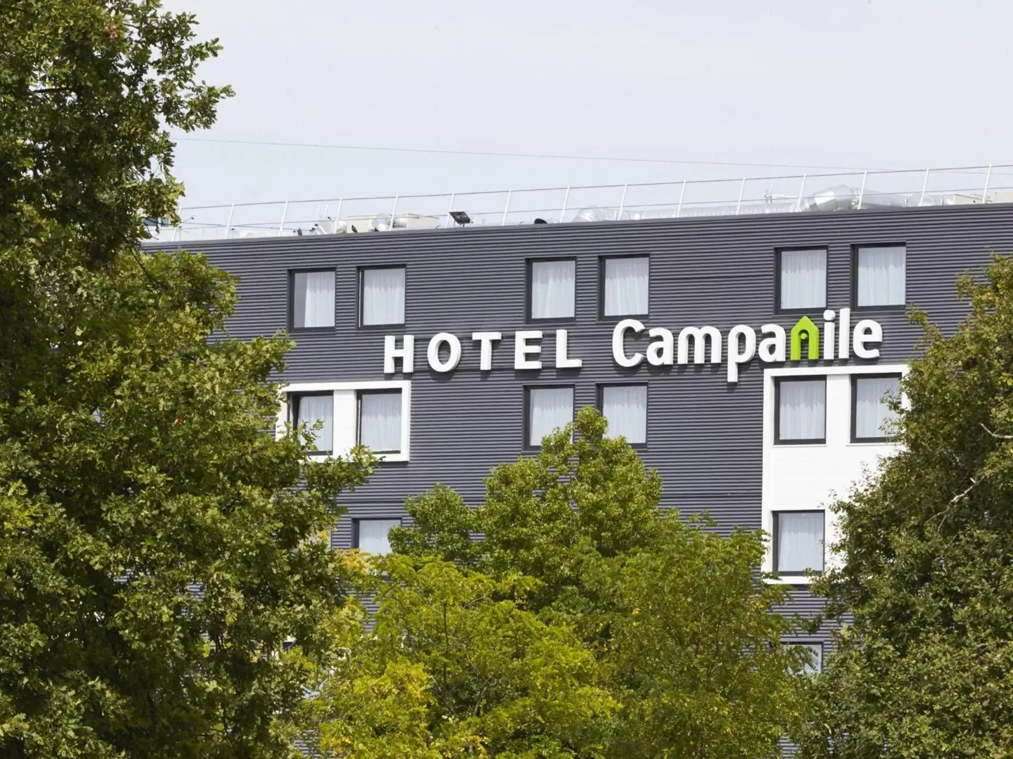 Facade/entrance, Property Building in Campanile Bordeaux Ouest - Mérignac Aéroport