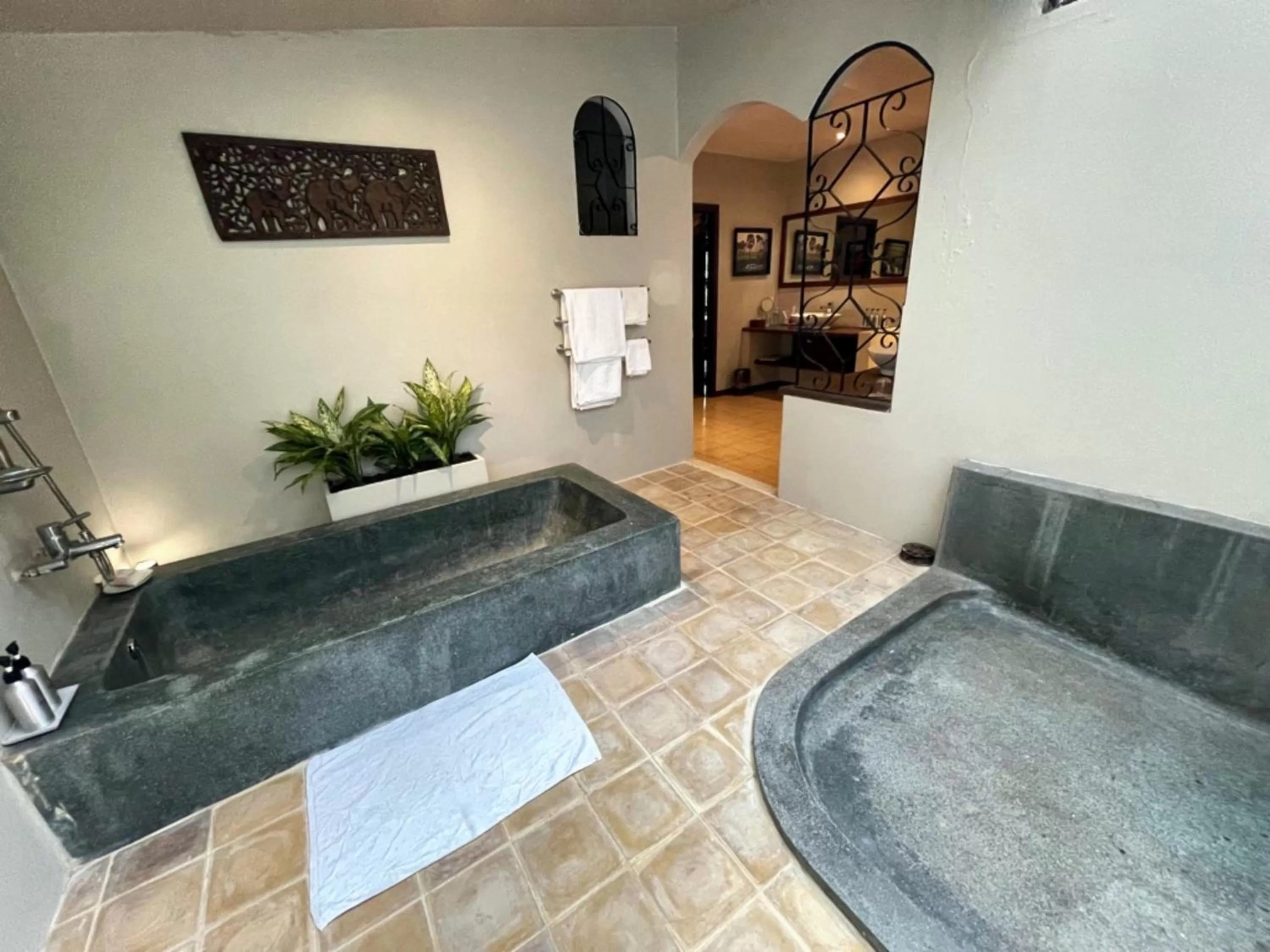 Bathroom in La Palmeraie D'angkor