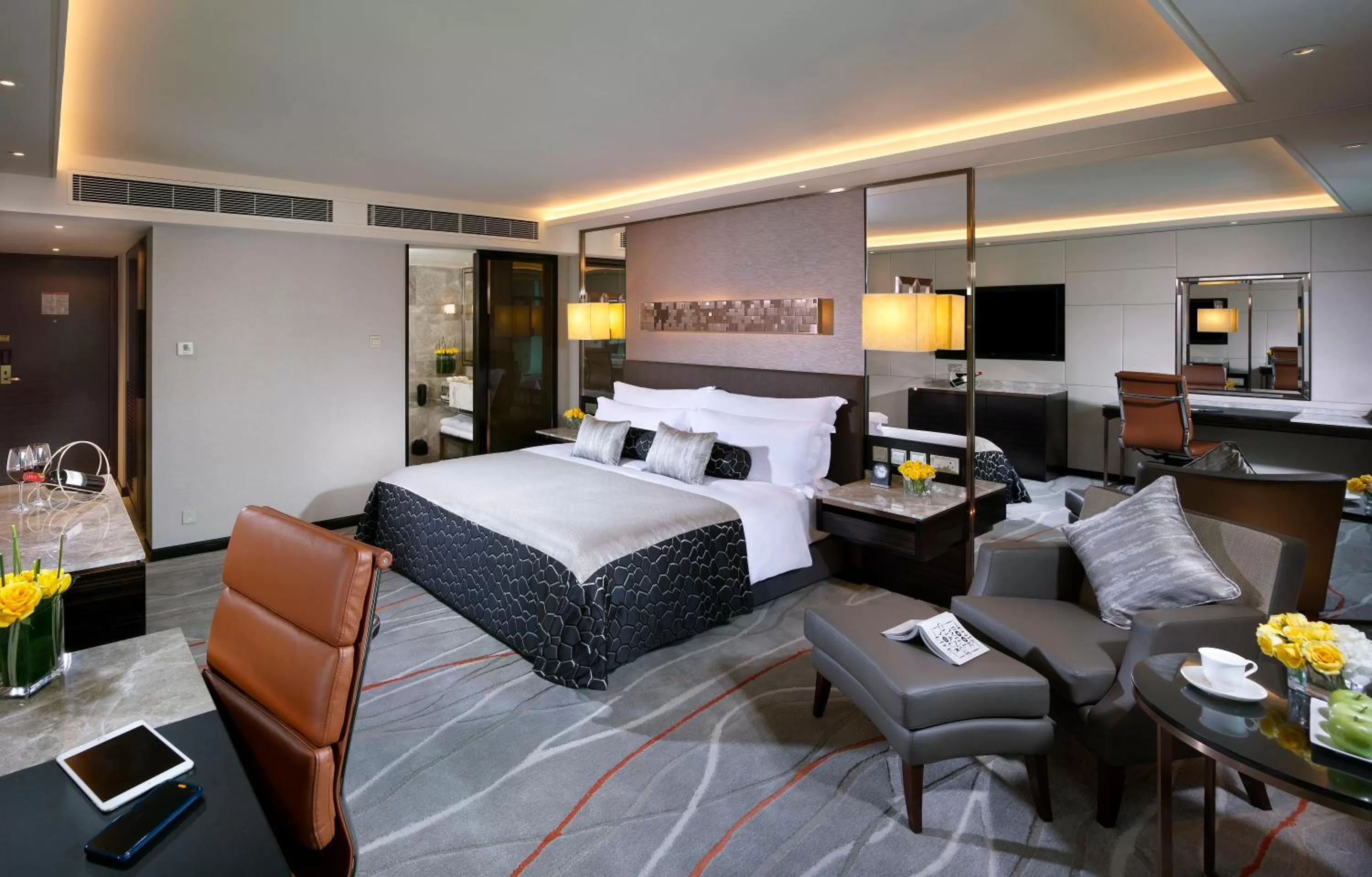 Guests, Bed in InterContinental Grand Stanford Hong Kong by IHG