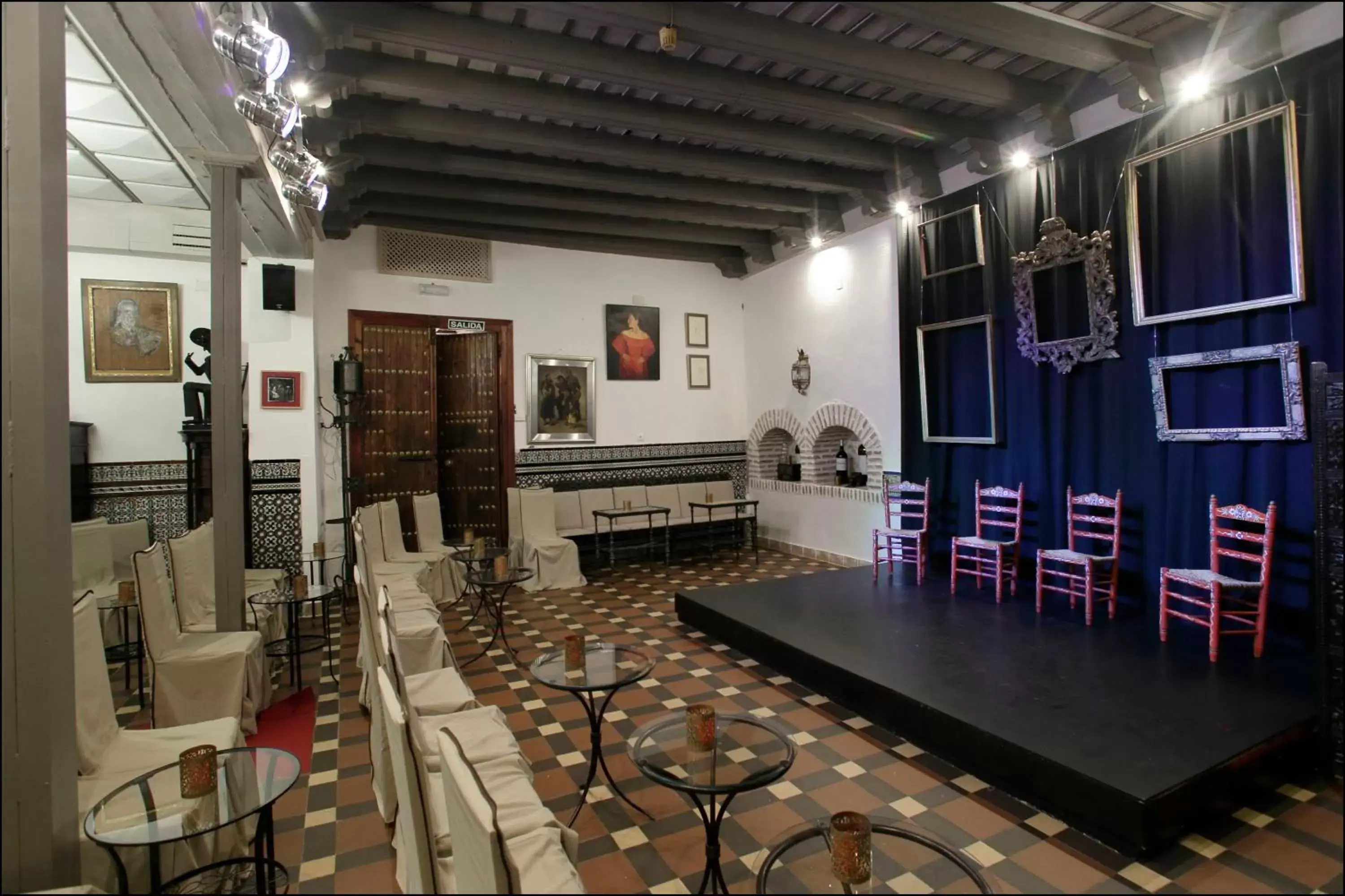 Entertainment, Restaurant/Places to Eat in Hotel Convento La Gloria