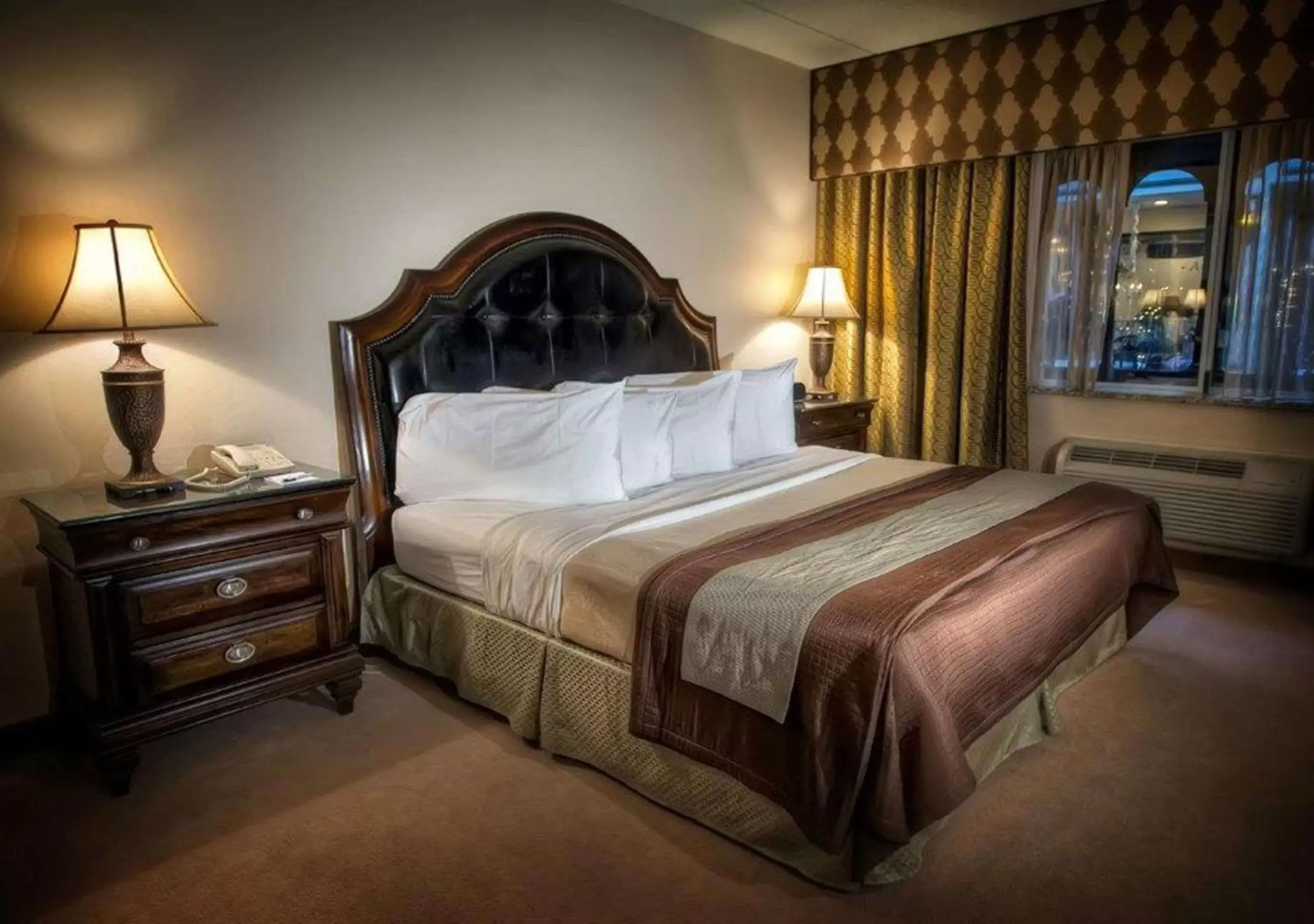 Photo of the whole room, Bed in Garden Place Hotel Photo of the whole room, Bed in Garden Place Hotel