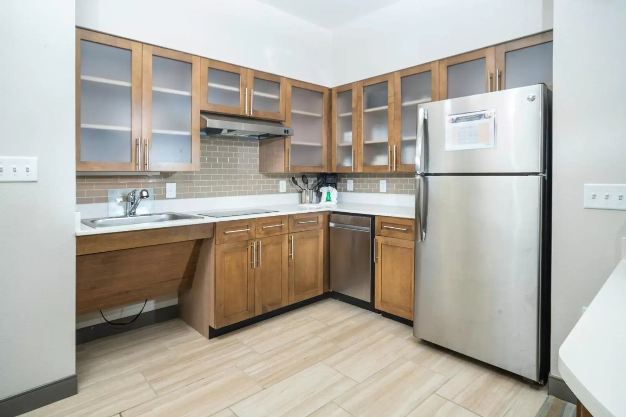 Photo of the whole room, Kitchen/Kitchenette in Staybridge Suites - Summerville, an IHG Hotel