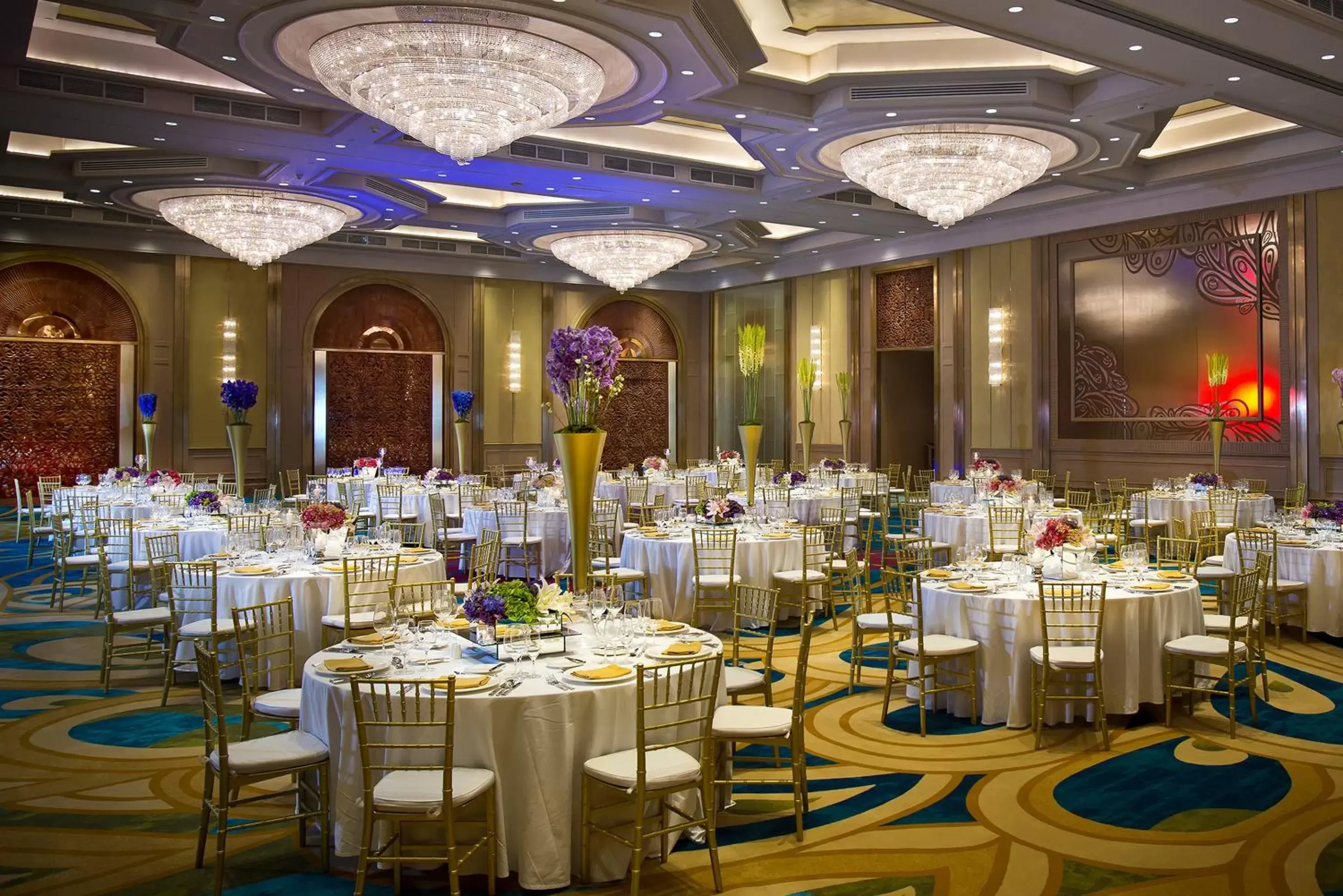 Banquet/Function facilities, Restaurant/Places to Eat in Dusit Thani Manila