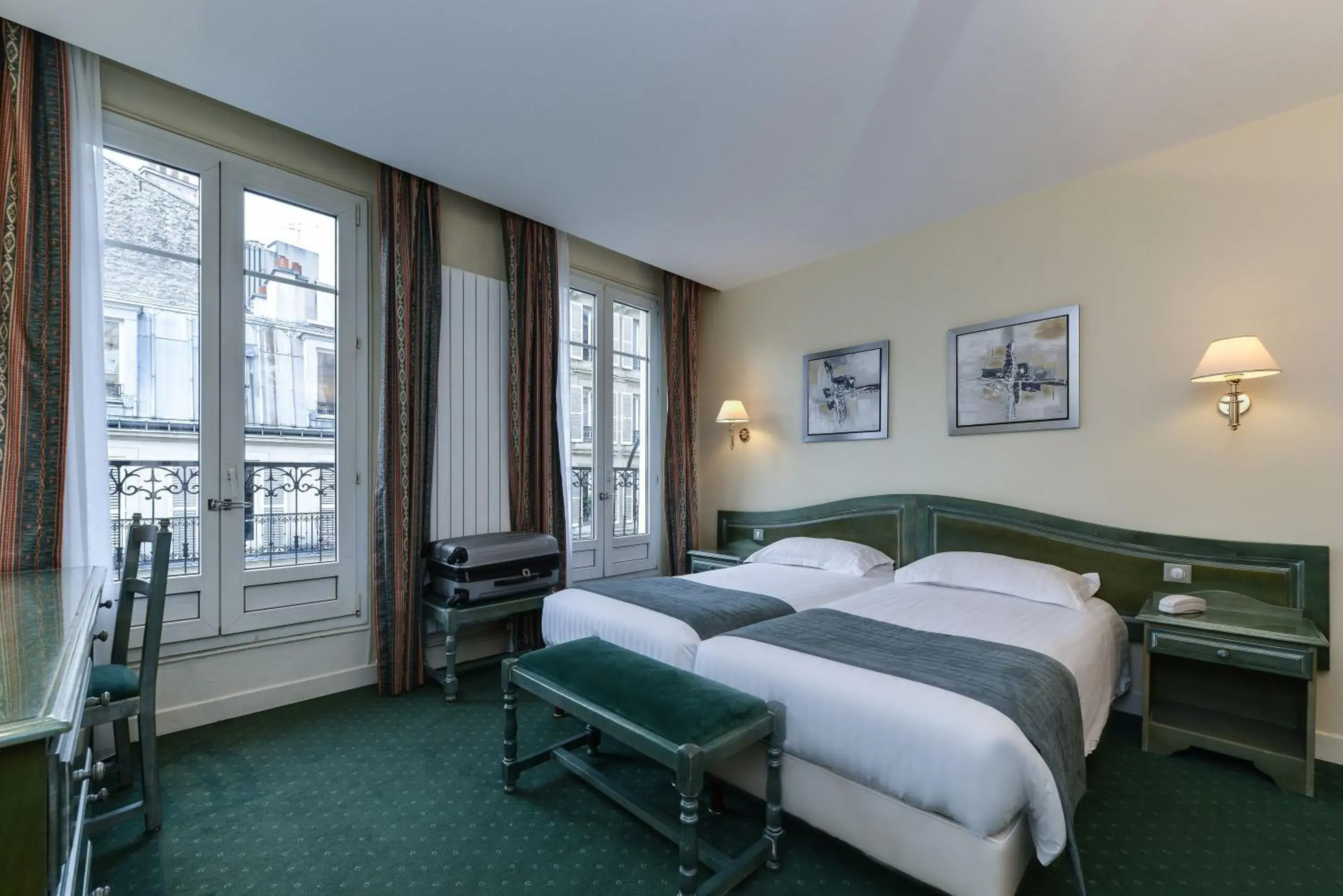 Bedroom, Bed in Hotel du Pré