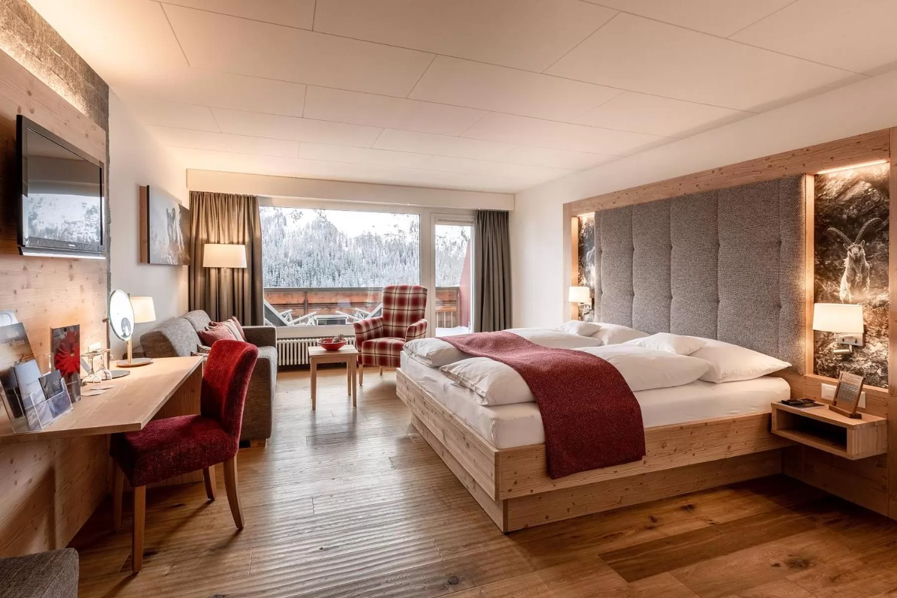Bed in Blatter's Arosa Hotel & Bella Vista SPA
