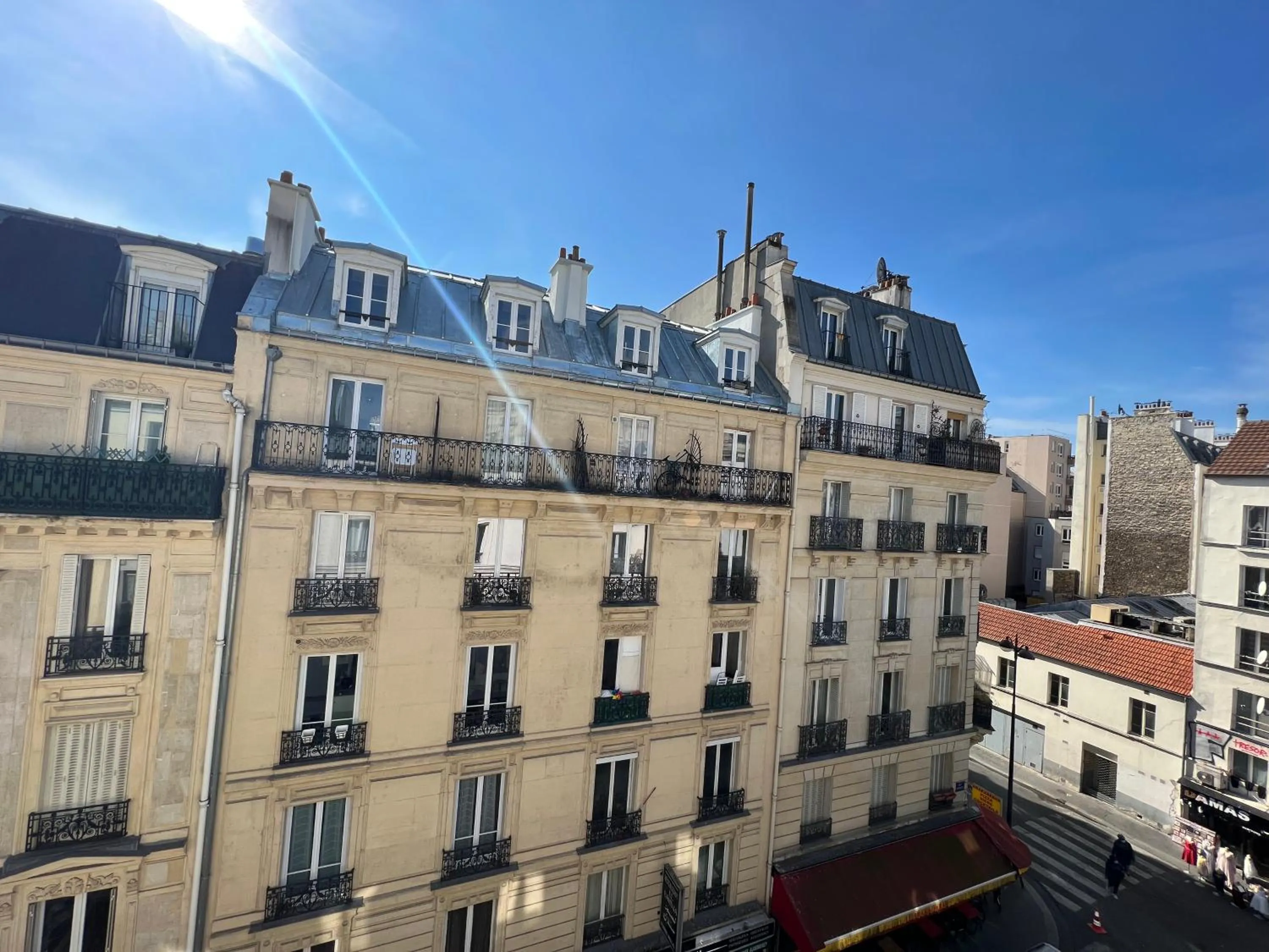 City view in Hotel Nation Montmartre