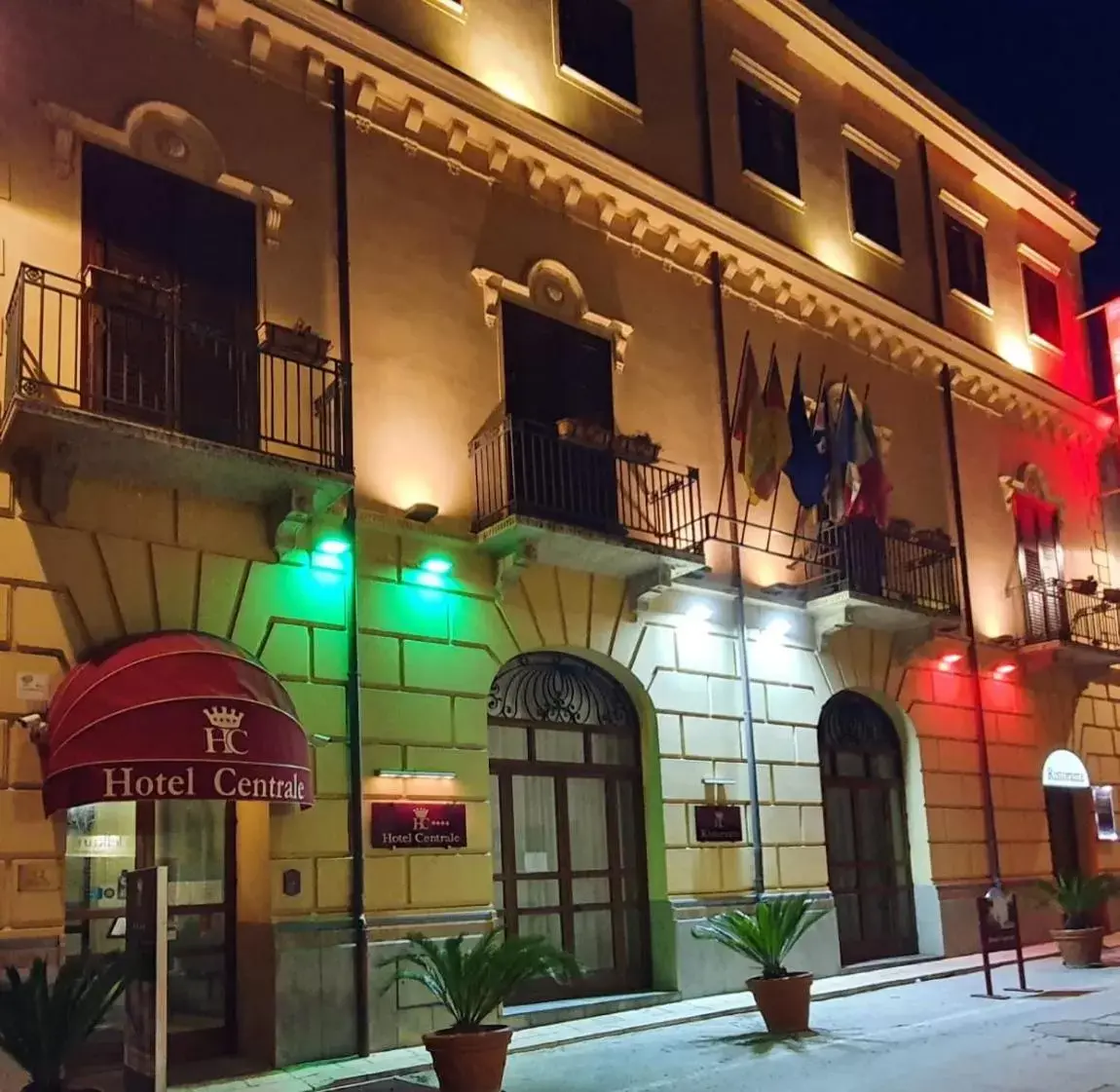 Facade/entrance, Property Building in Hotel Centrale Spa & Relax