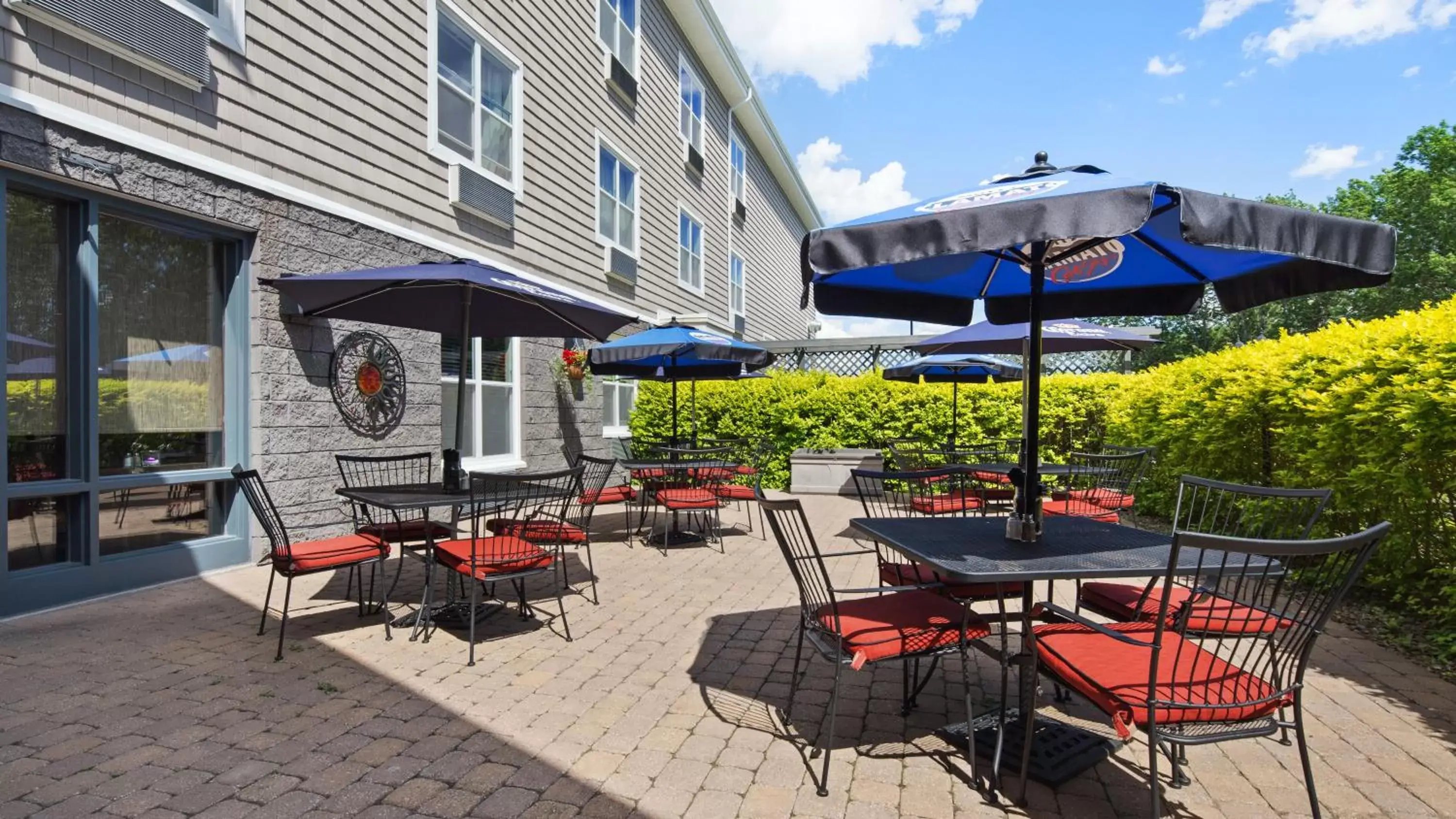 Property building in Best Western Plus Bridgewater Hotel & Convention Centre