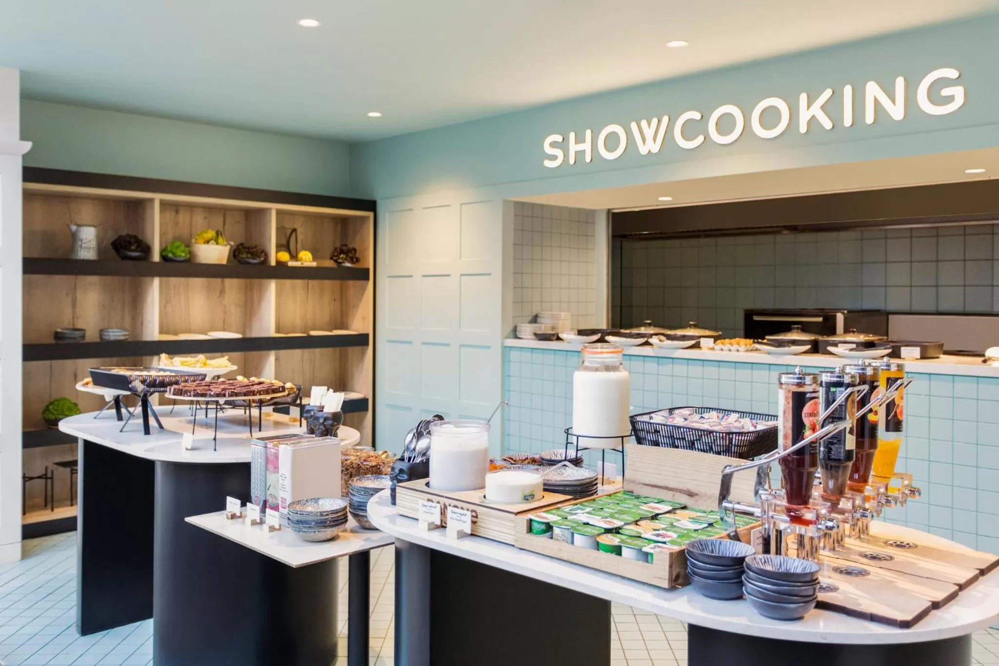 Restaurant/places to eat in Novotel Campo De Las Naciones