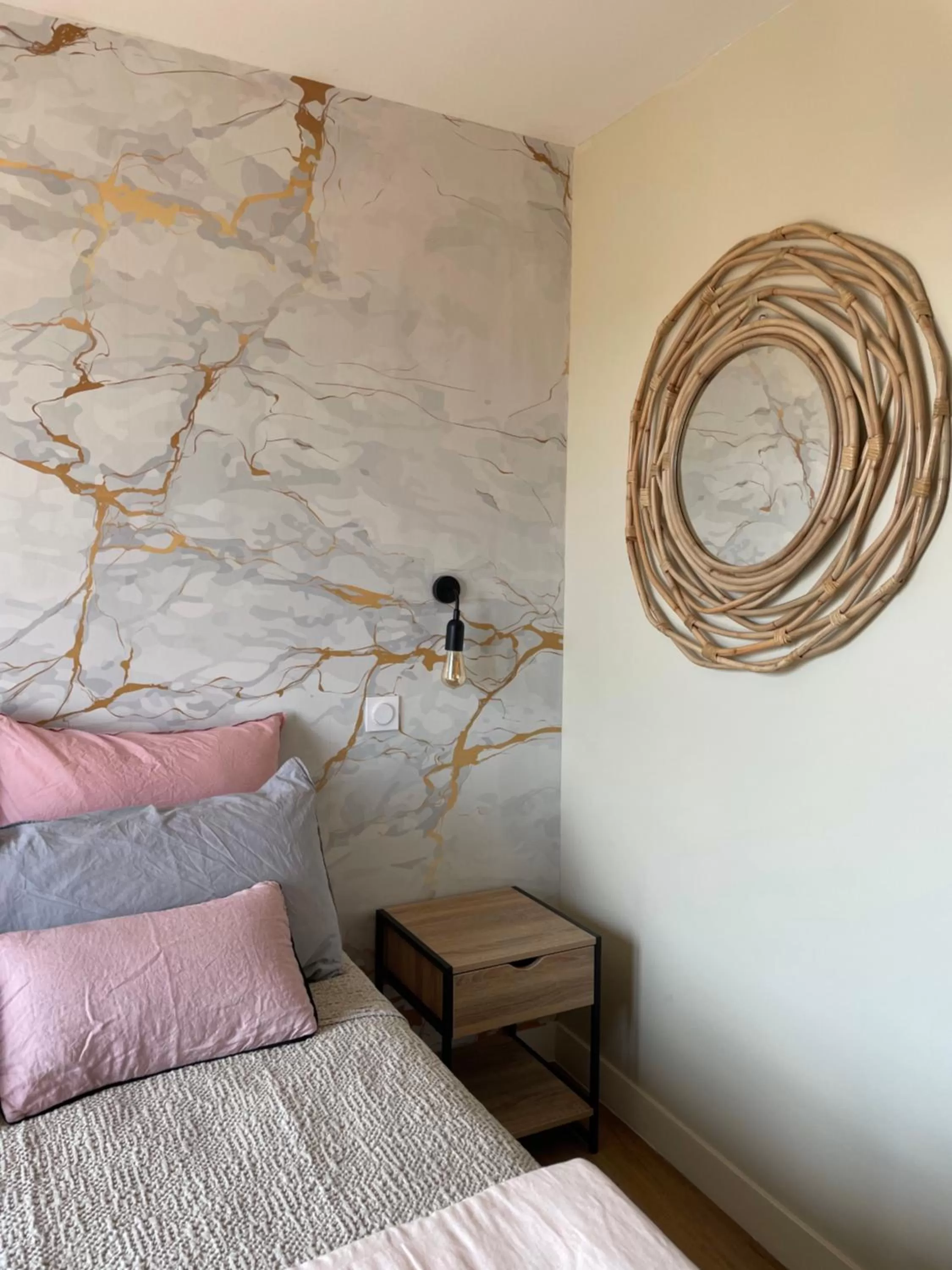 Bed in Chambre d'hôtes avec Jacuzzi Ventoux Cocoon