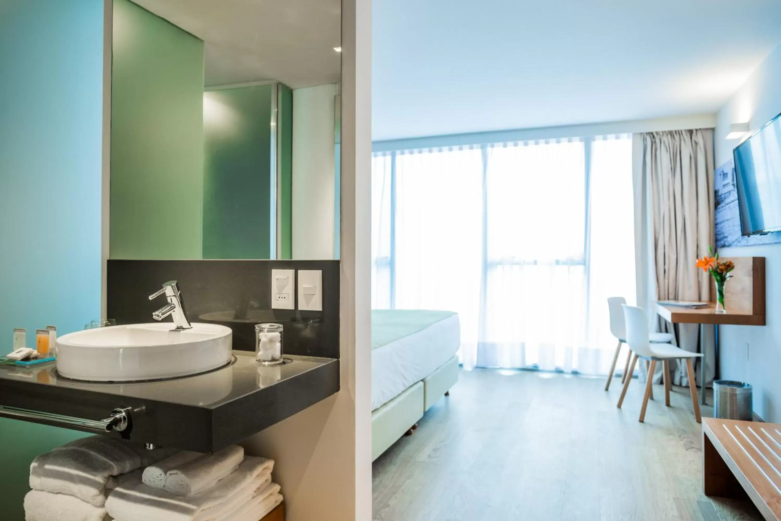 Bedroom, Bathroom in Own Montevideo