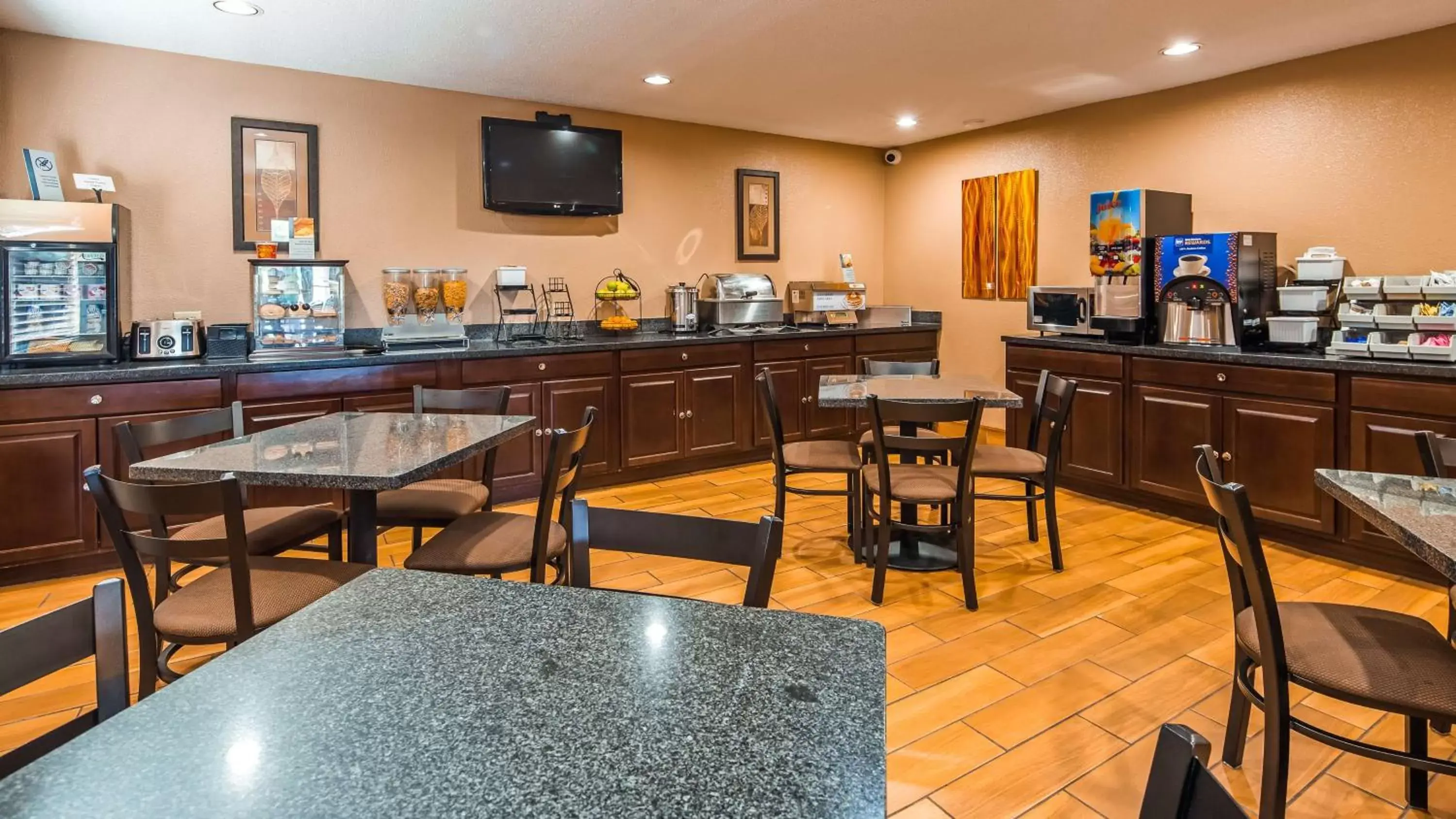 Dining area, Restaurant/Places to Eat in Best Western Muncie