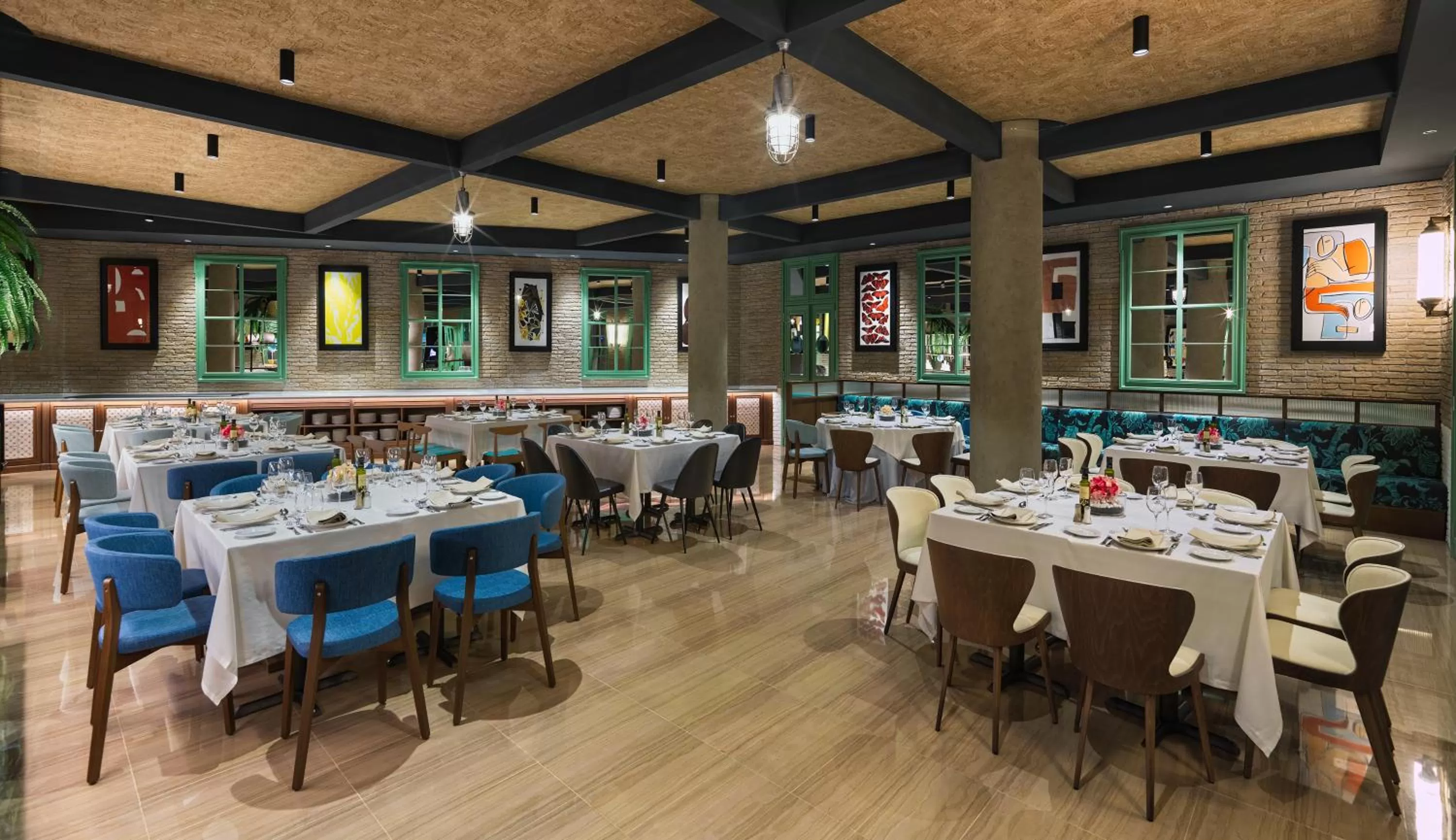 Restaurant/places to eat in H10 Marina Barcelona